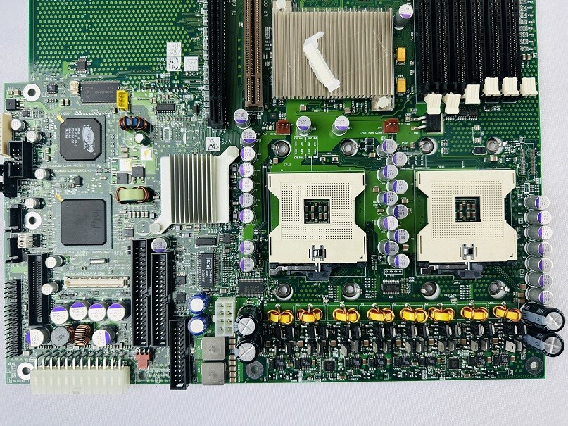 Intel SE7520JR2 Server Board