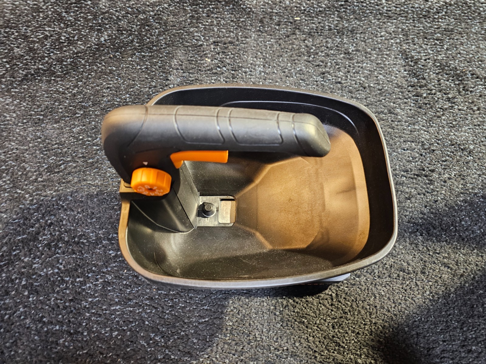 Worx WG869 20V Cordless Handheld Broadcast Spreader *PICTURED ITEM ONLY*