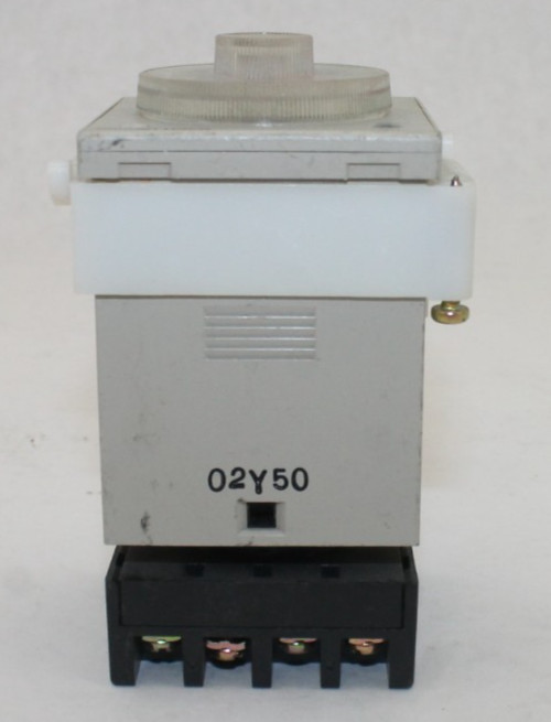Omron H3CR-F8-300 Timer Relay With P3G-08 Base