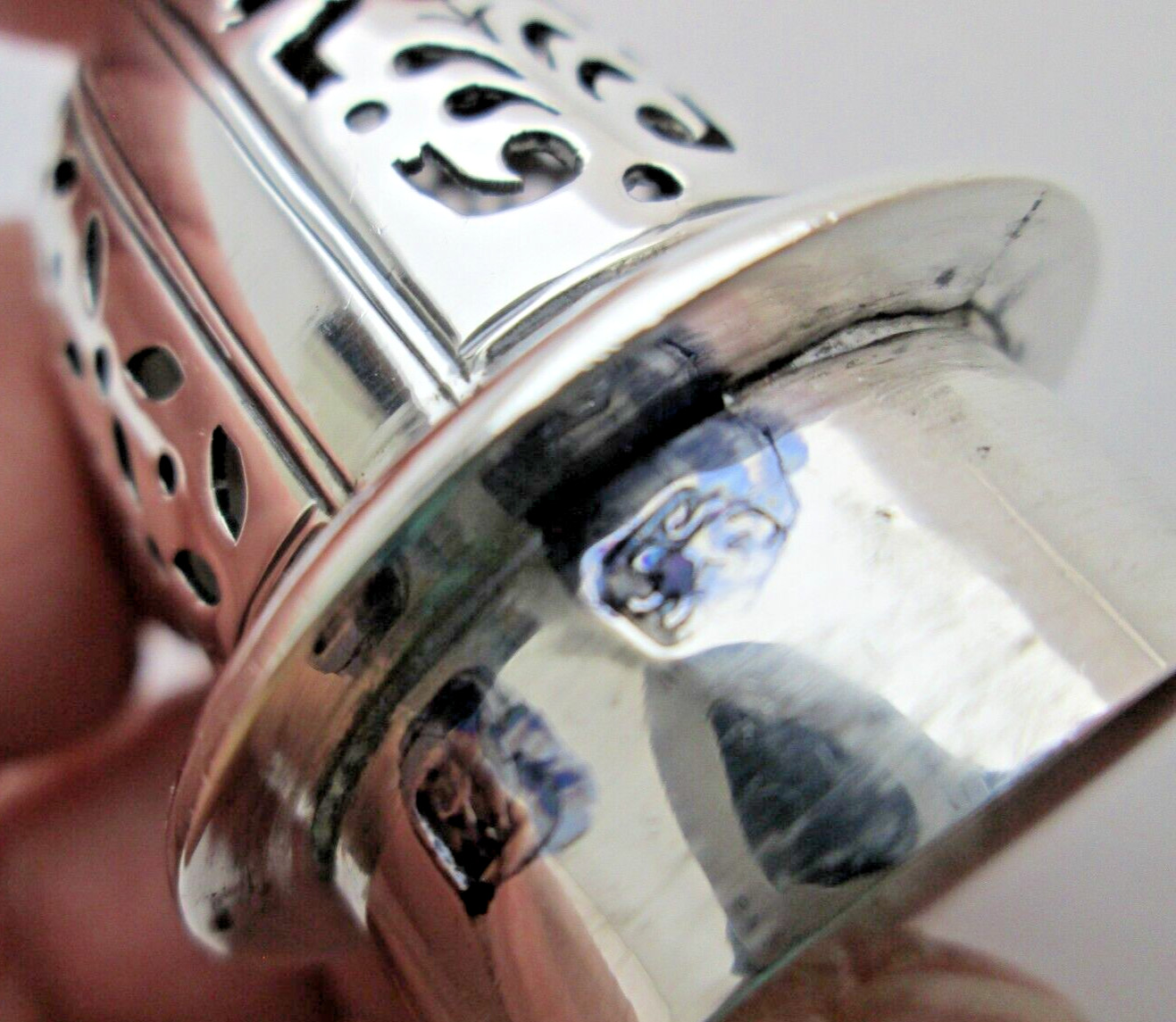 Impressive 1737-8 English Early Georgian Sterling Silver Caster Shaker Muffineer