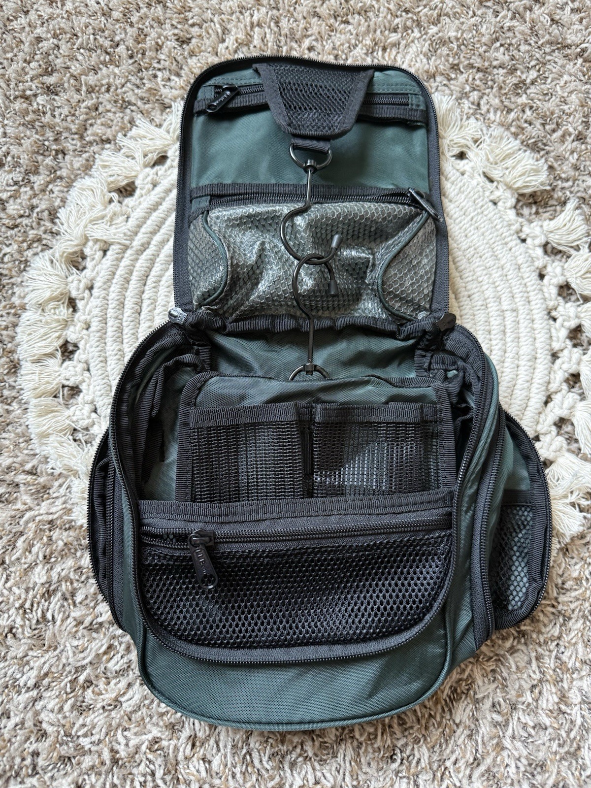 LL Bean Personal Organizer Toiletry Bag Green Nylon Travel Case