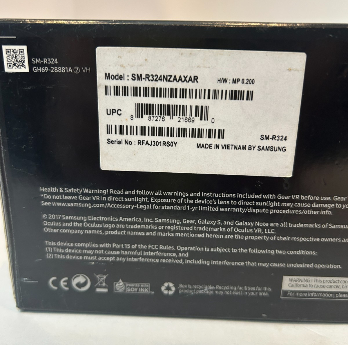 Samsung Gear VR with Controller Powered by Oculus Virtual Reality, Original Box