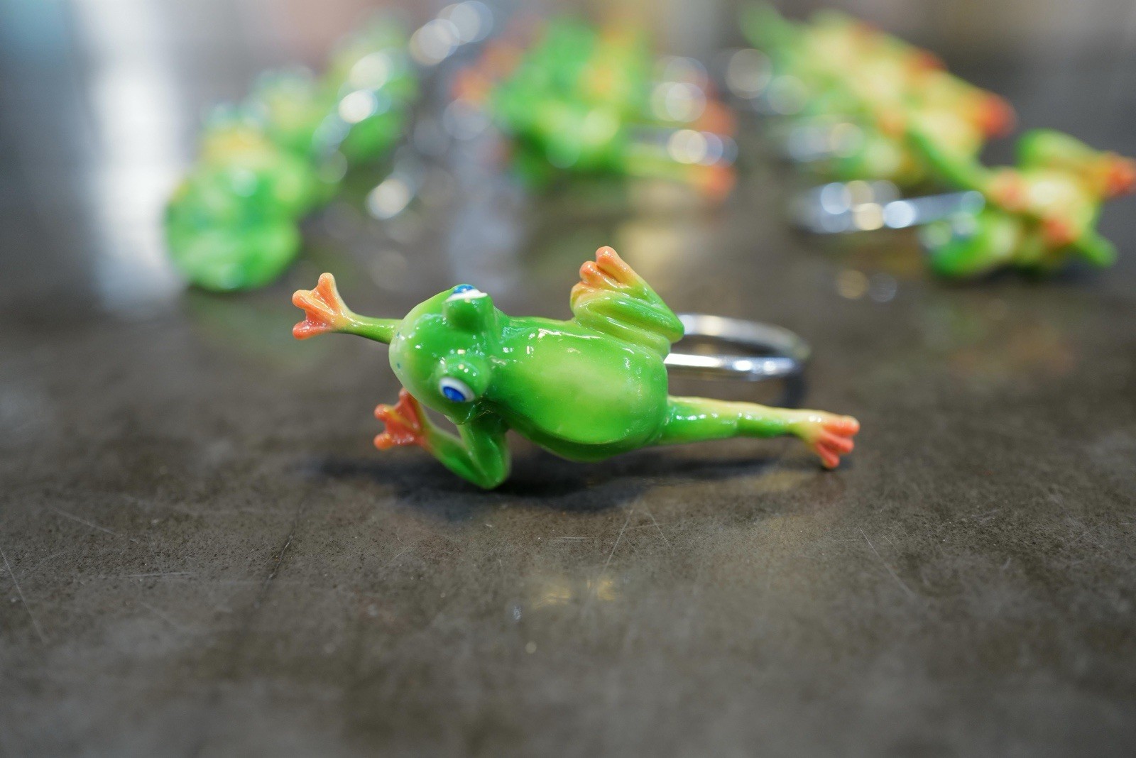 Green Tree Frog Shower Curtain Rod Hooks Lot 12 Pc Lot Bath Decor Climbing Cute