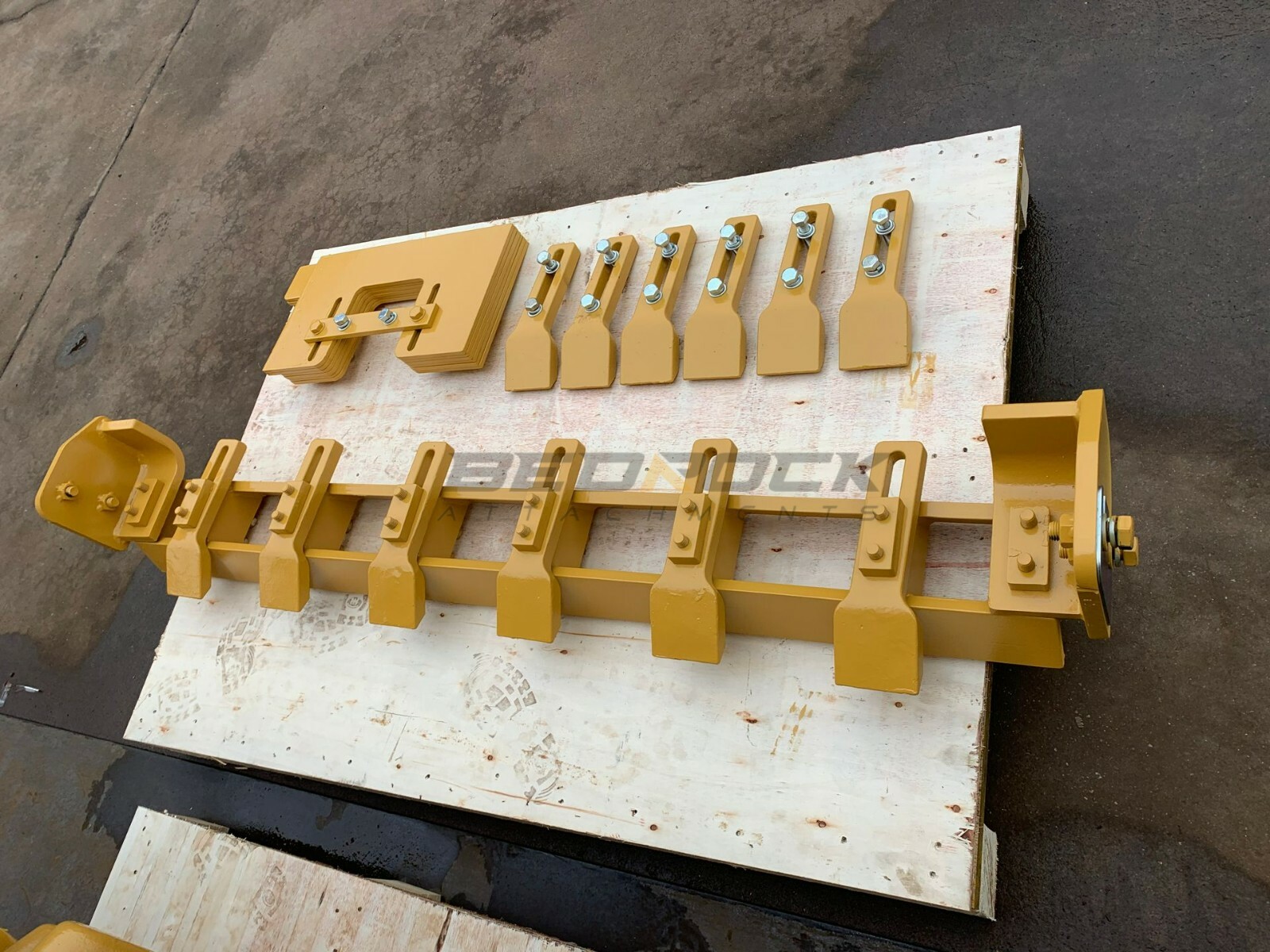 Pad Foot Shell Scraper bar fits CAT CS44B Roller