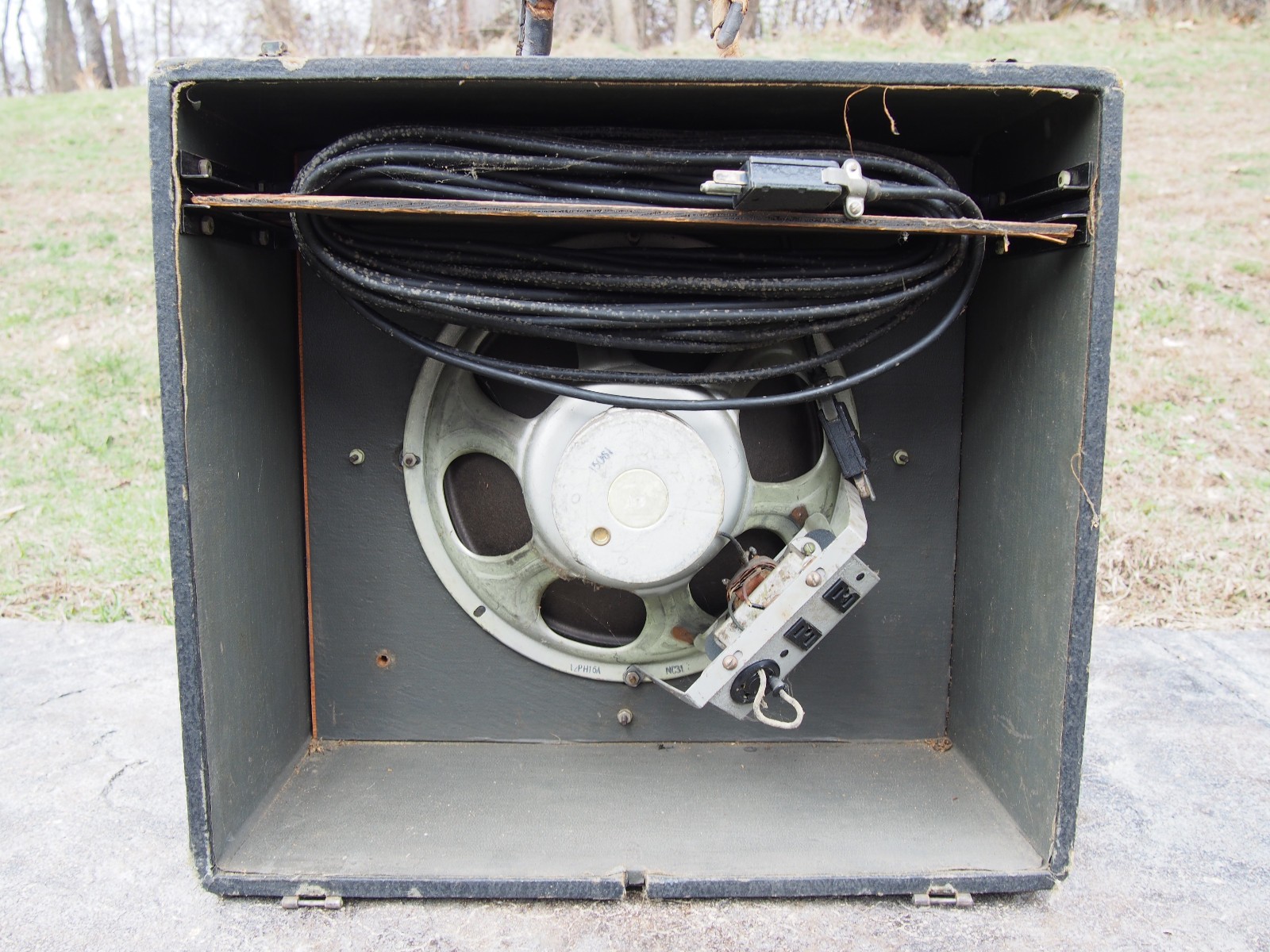 Vintage Victor 16mm Movie Projector Speaker 12" Woofer