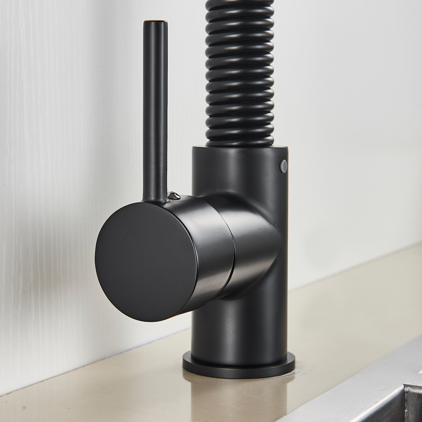 Matte Black Kitchen Faucet Sink Pull Down Sprayer Swivel Mixer Tap Single Handle