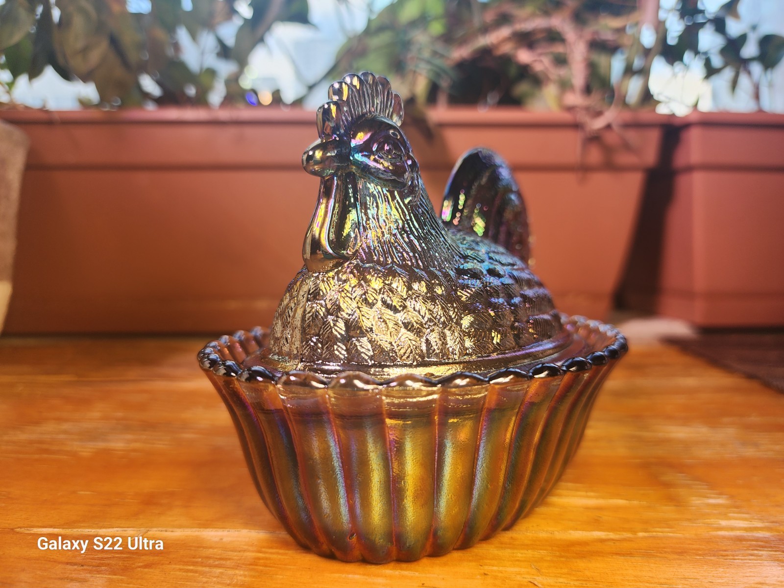 5" Rooster With Split Tail on a Ribbed Nest Titanium Carnival Westmoreland Mould