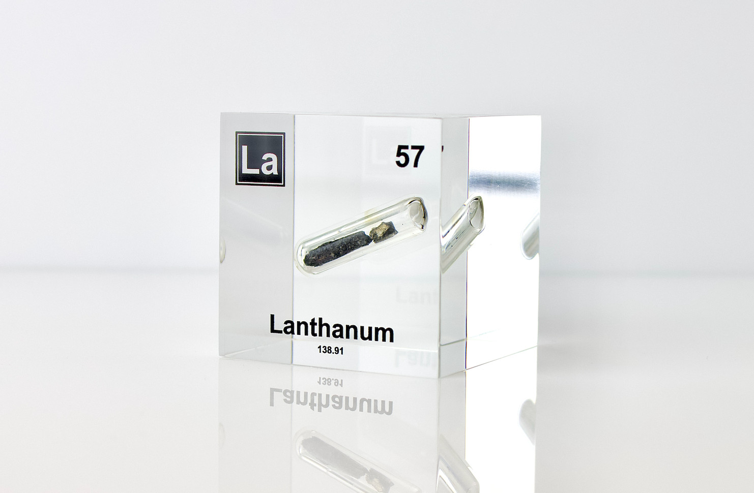 Lanthanum Element Cube