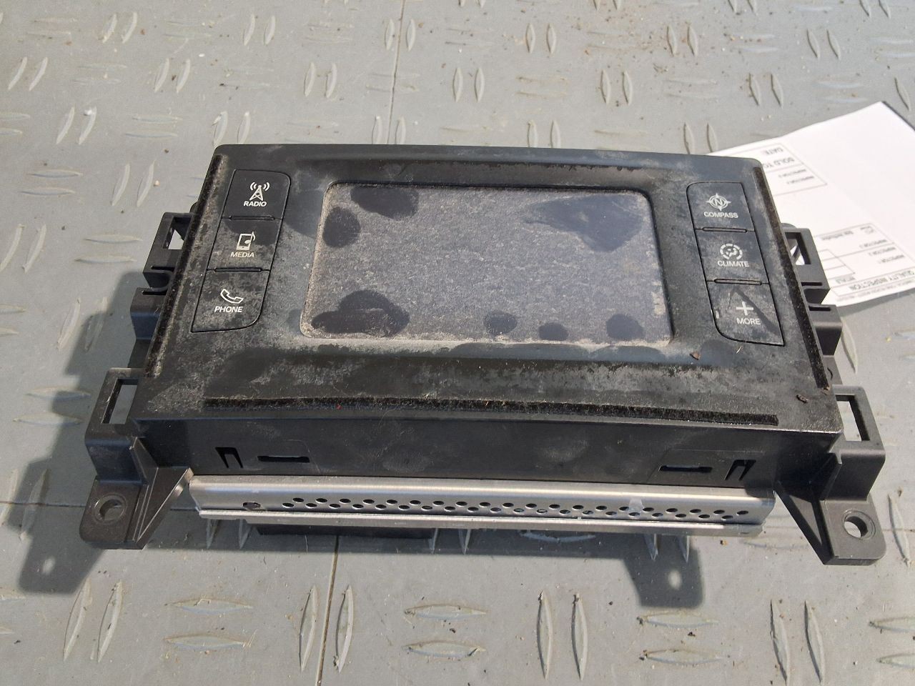 2015 Jeep Cherokee Radio Receiver 5" Display Screen w/o Satellite Radio