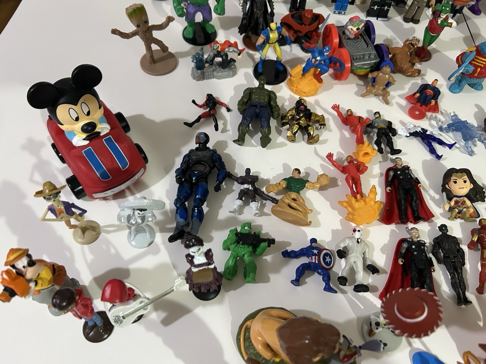 Random Mixed Lot Of Various Ítems Small,Medium Toys & Figures 171 Pieces