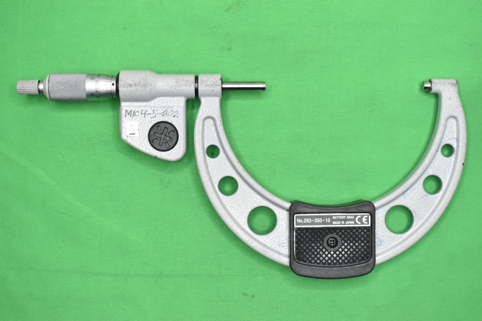 Mitutoyo 293-350-30 Digimatic IP65 4-5" Outside Micrometer w/Case