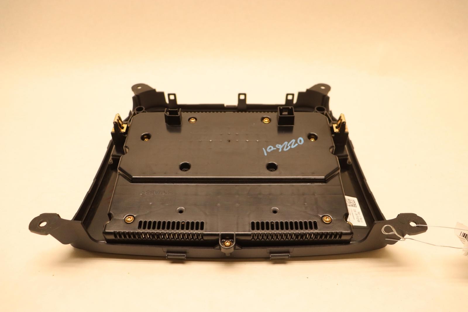 2015-2016 CHEVY SILVERADO 1500 DASH RADIO NAVIGATION DISPLAY SCREEN MONITOR OEM