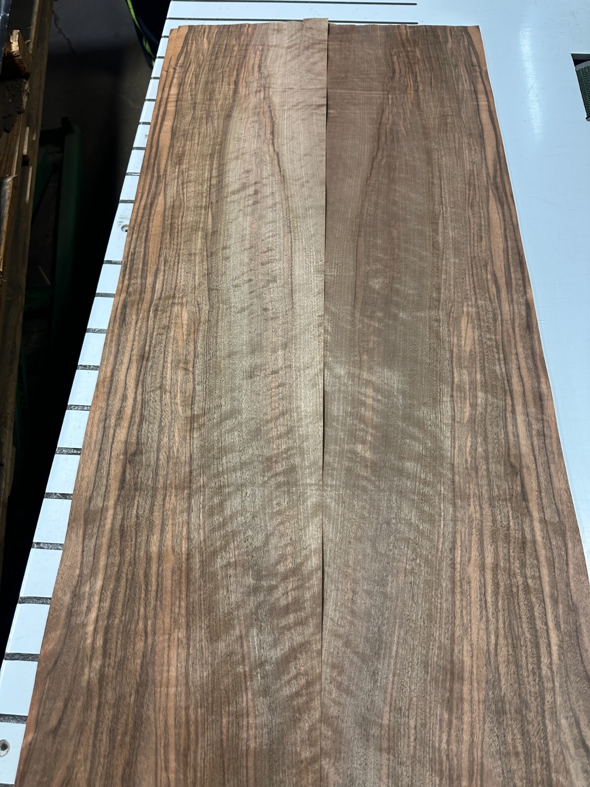 European Walnut Raw Wood Veneer 2 sheets 54'' x 9'' 331X