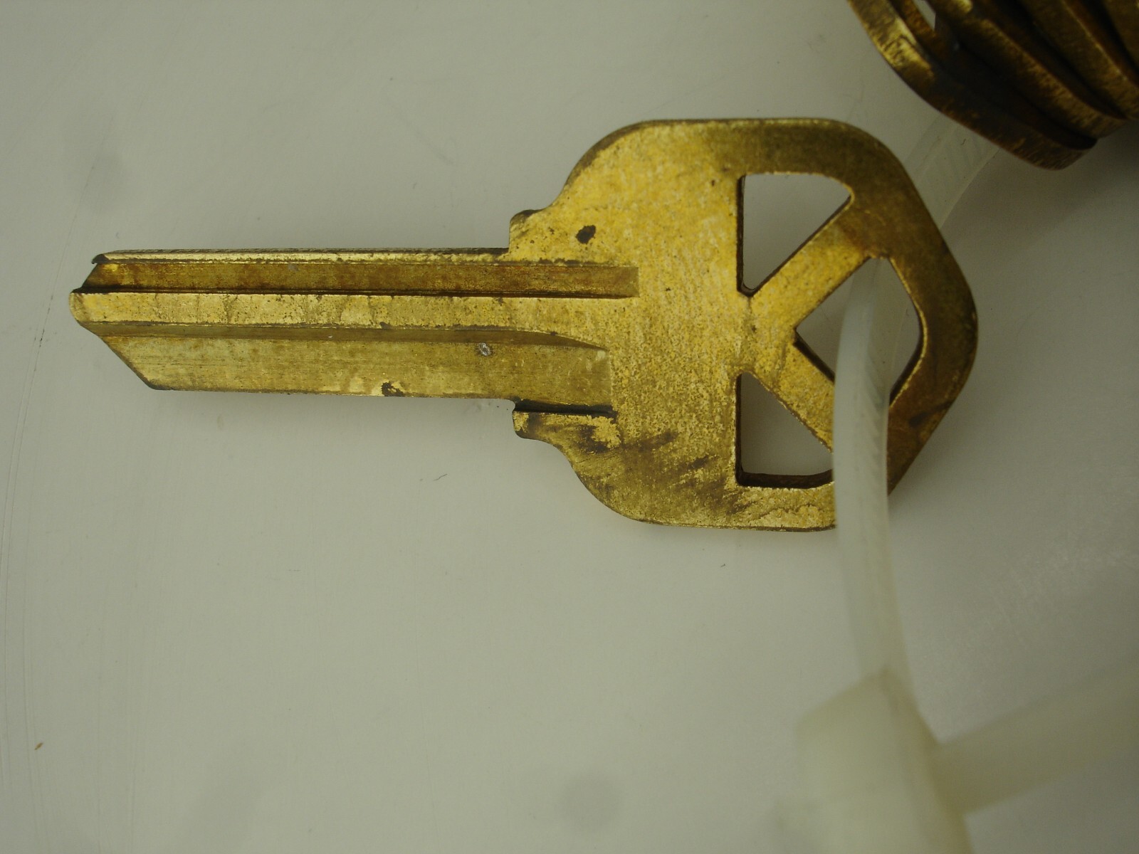 LOT OF TEN (10) KWIKSET 1063B (KW 5) KEY BLANKS BRASS USA MADE RESIDENTAL DOOR