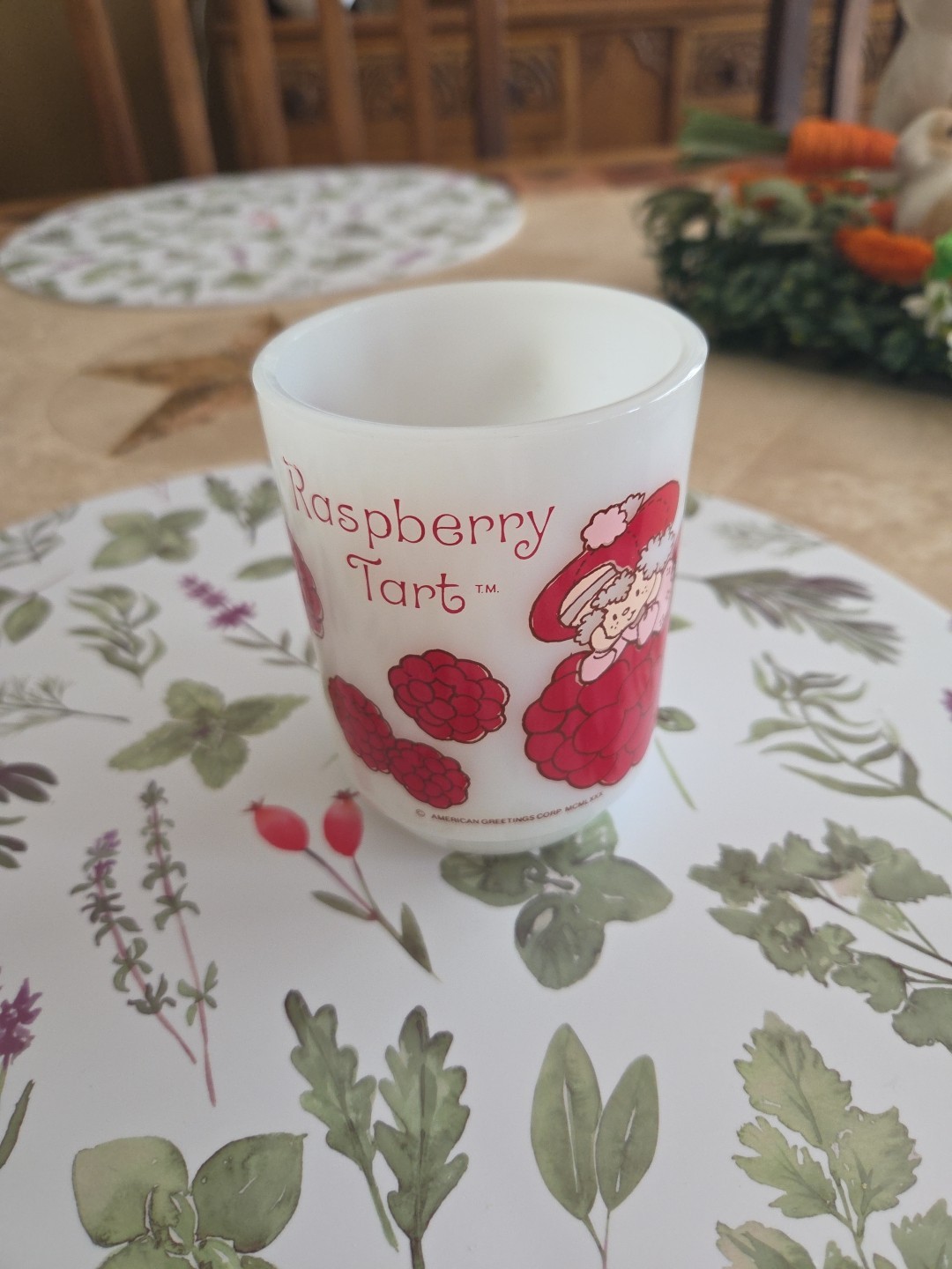 Vintage Anchor Hocking Strawberry Shortcake / Raspberry tart Milk Glass Mug 1980