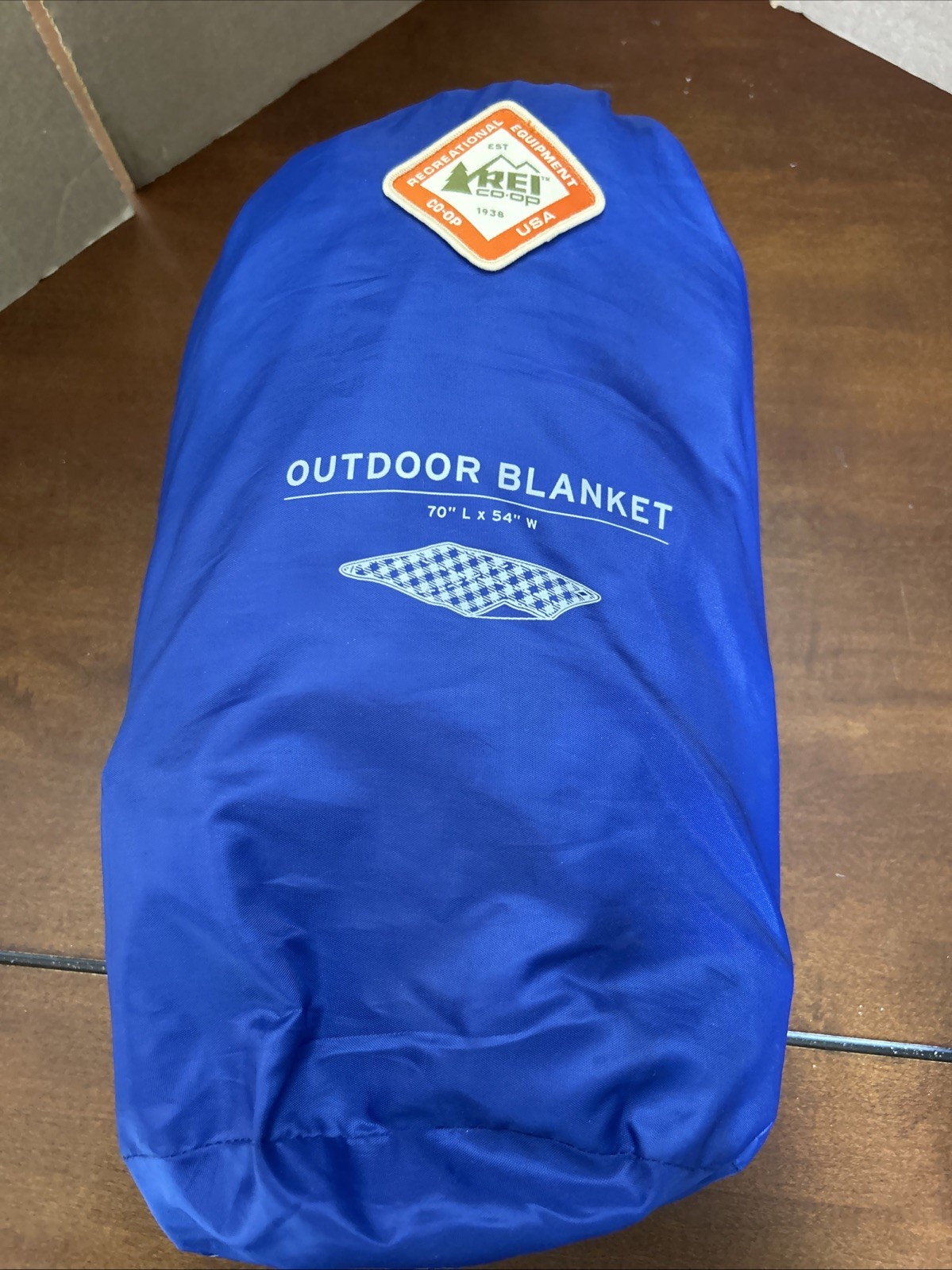 REI Outdoor Blanket-Fleece and Waterproof Bottom Fabric-Blue/White Plaid 70”x54”