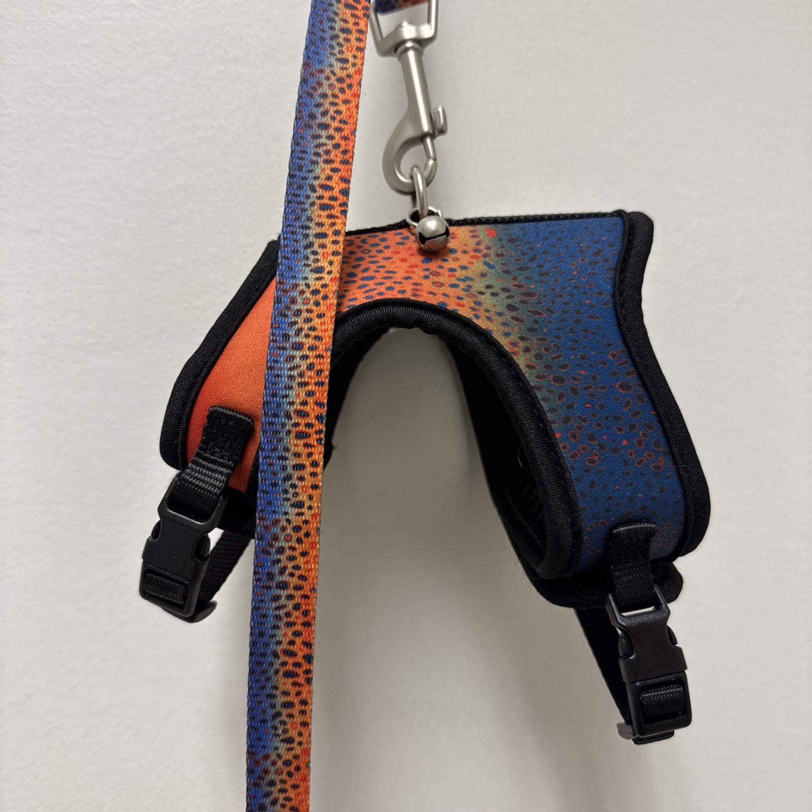 Small Dog Or Cat Leash And Harness Speckled Trout Design