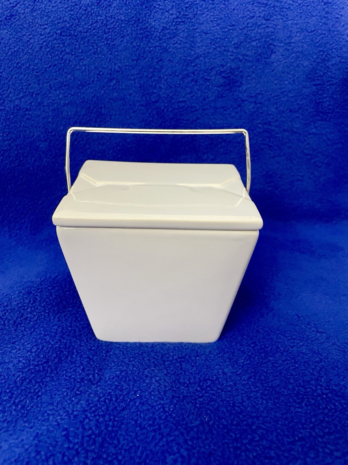 Pottery Barn White Ceramic Chinese Take Out Container W Lid Canister 4” Tall
