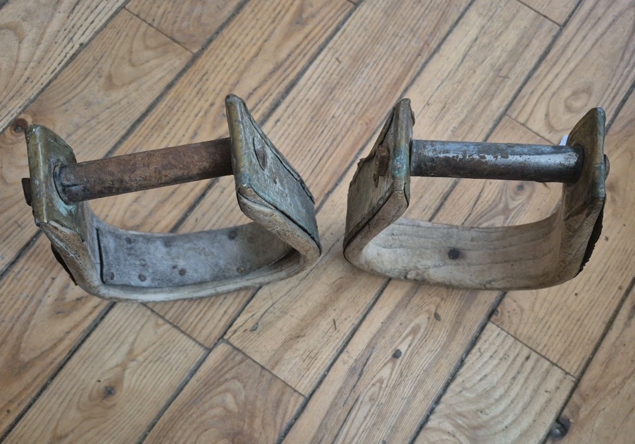 Vintage, Antique Western Saddle Cowboy Oxbow Stirrups Wood and Iron