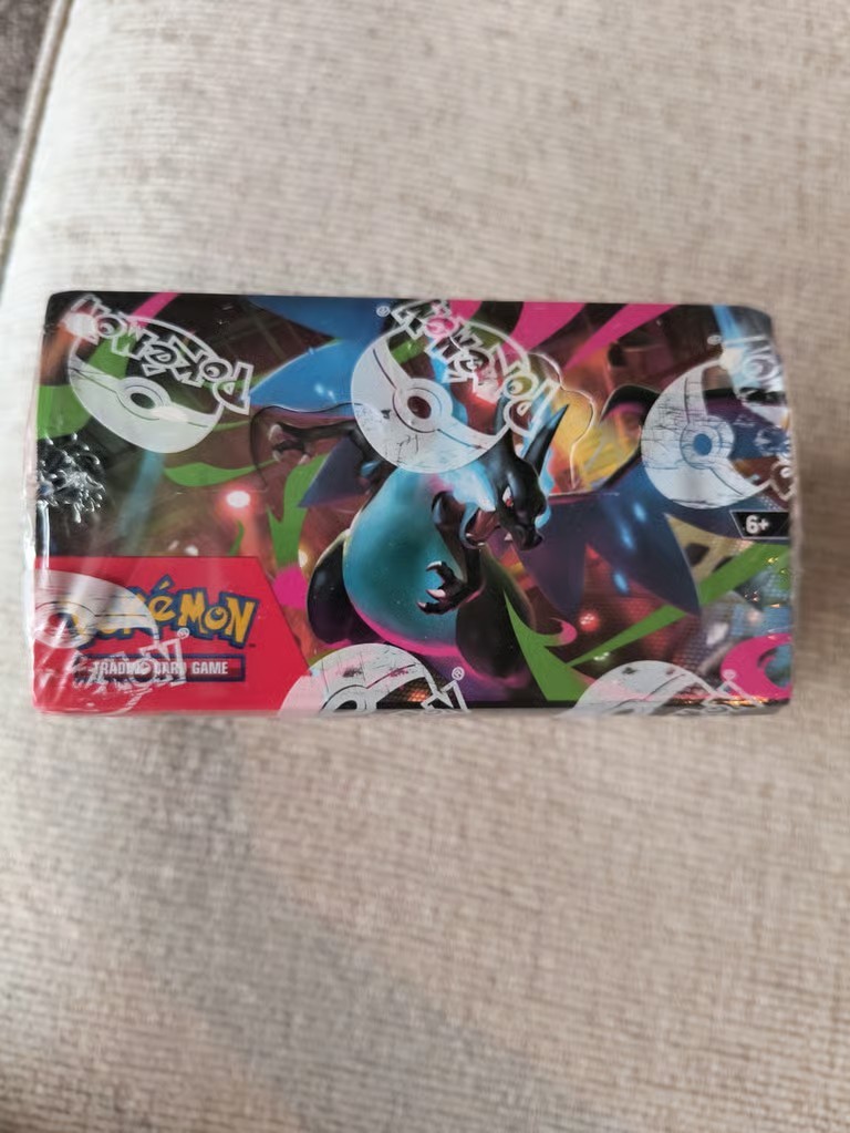 Pokemon TCG: Mega Evolution – Phantasmal Flames Booster Display Box (36 Packs)