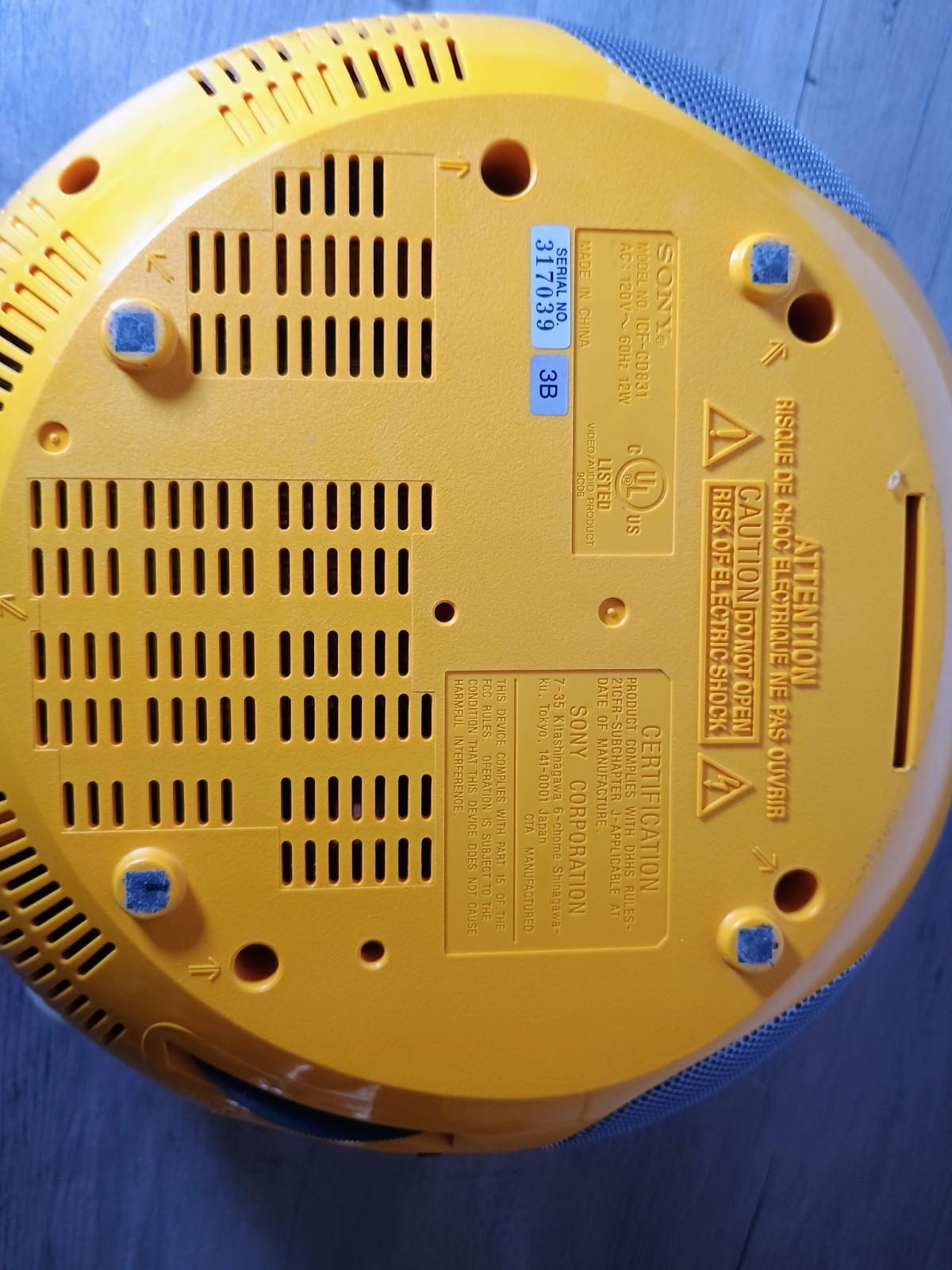 Sony "PSYC" Dream Machine Boombox! (ICF-CD831) - Intermittent CD Play-SHIPS FREE