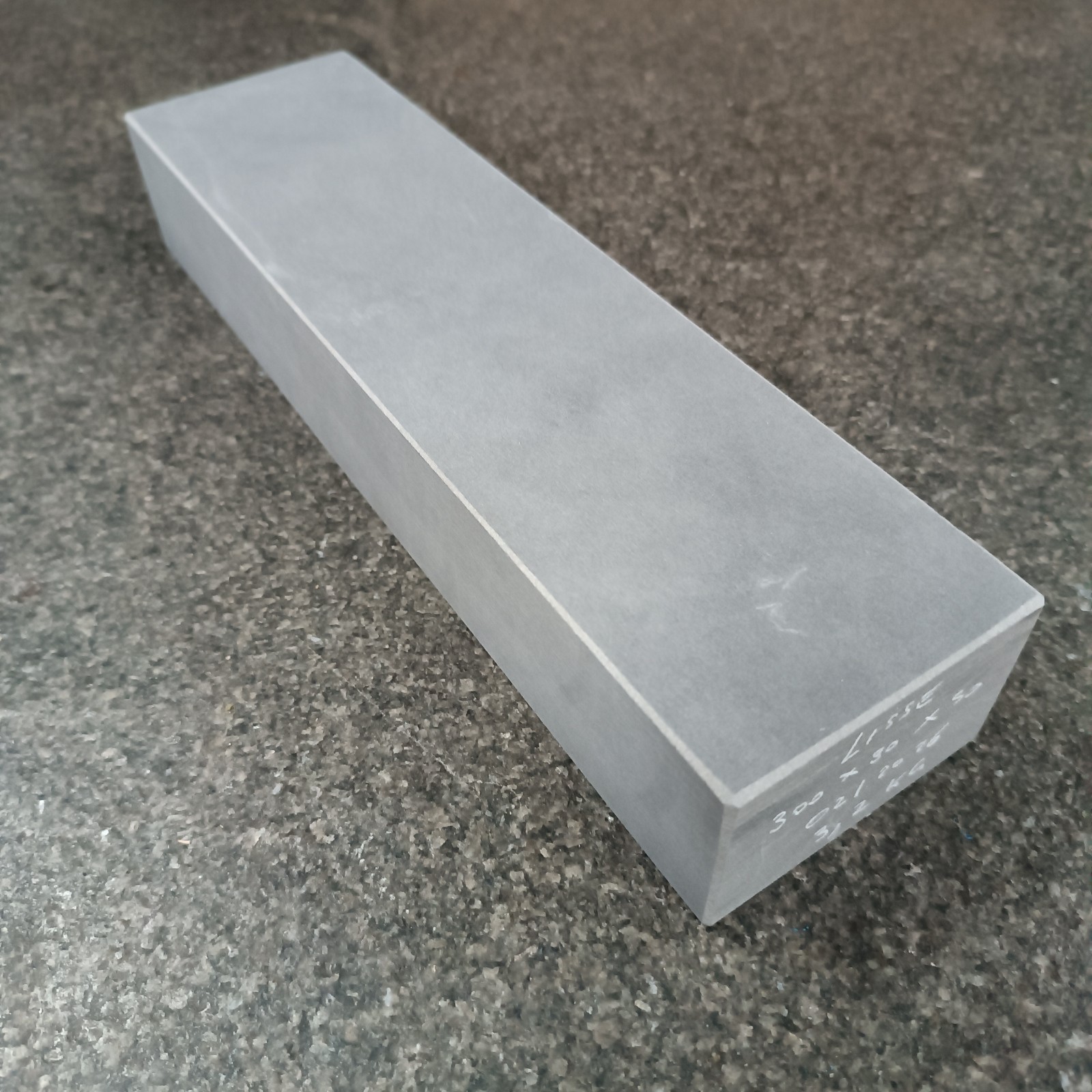 FRENCH Pyrenees NATURAL SHARPENING STONE, LARGE SIZE BIG BLOCK 7.1 lbs RARE !!!!