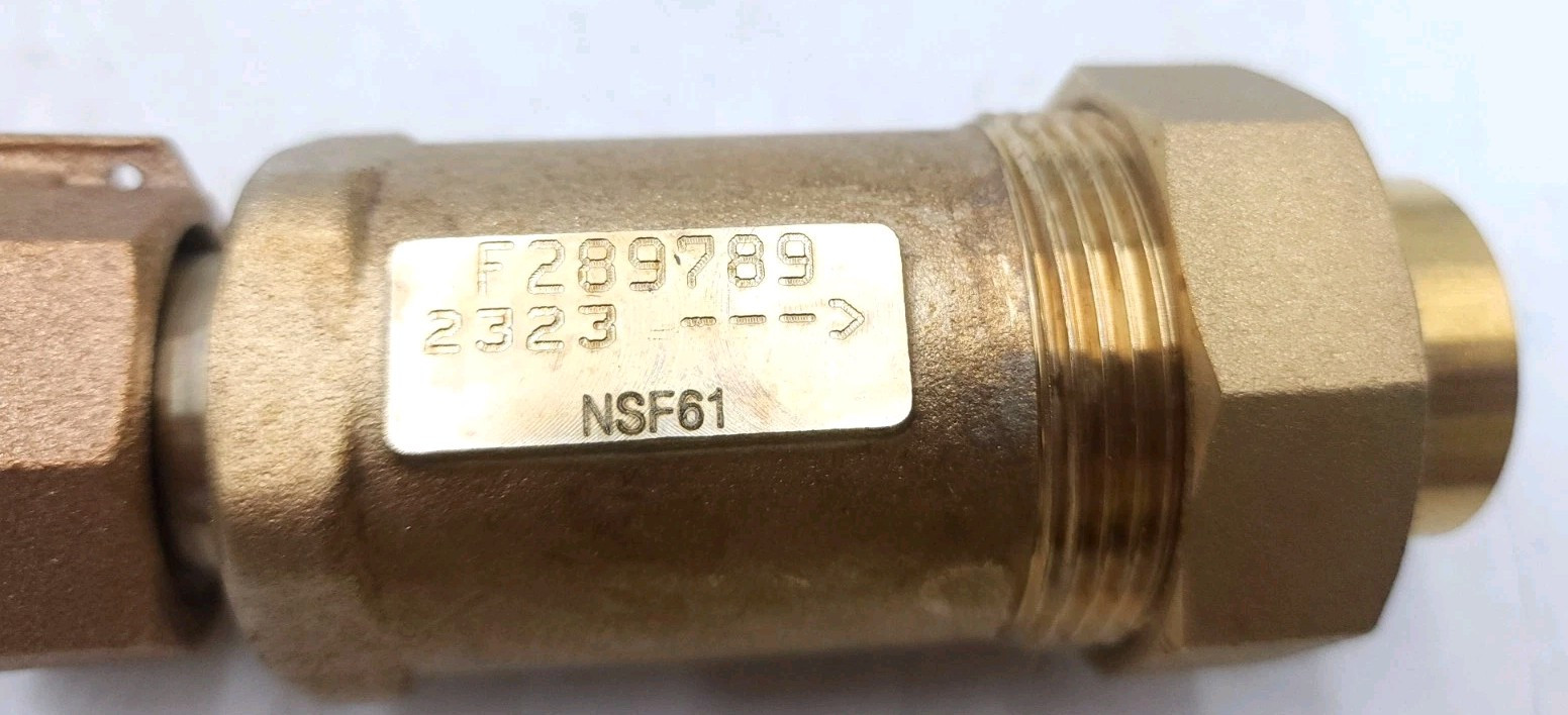 Zurn Wilkins 1UFMX34UF-700XL Dual Check Valve Outlet 3/4" FNPT / Inlet 1" FMTC