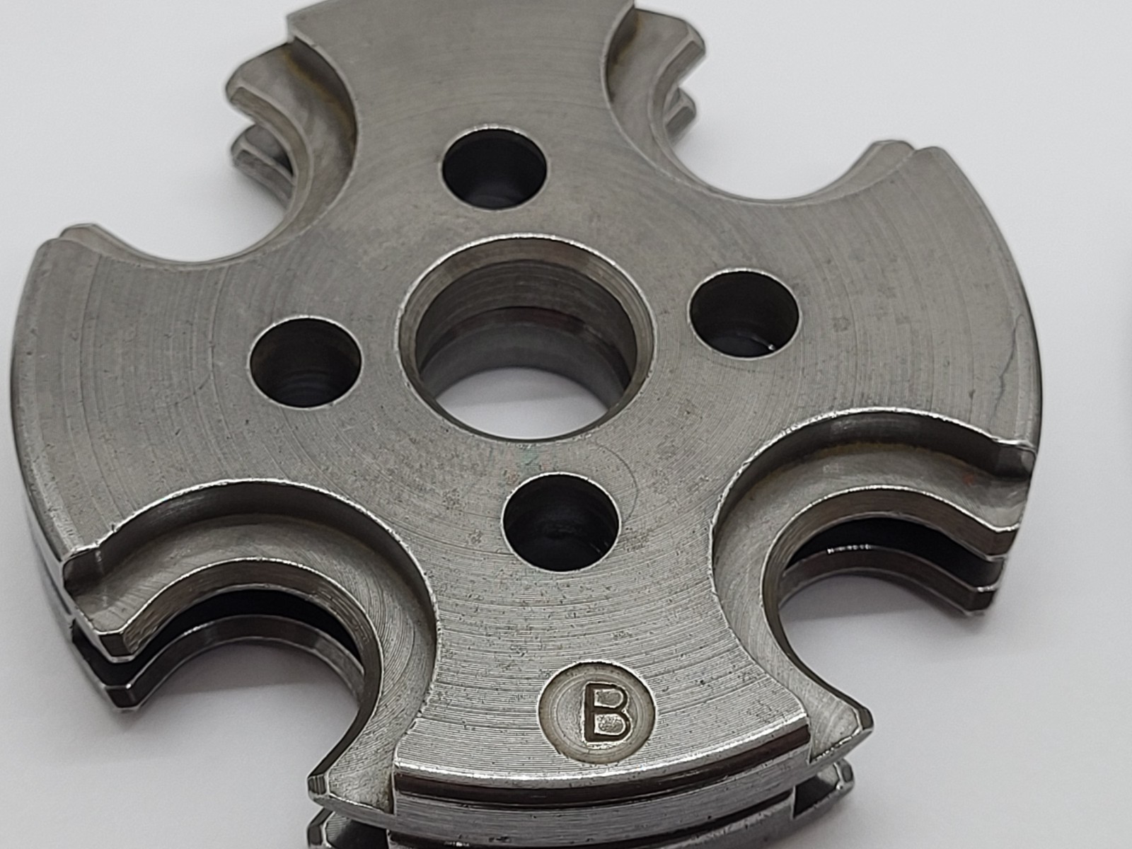 You choose 1 ( ONE ) each Dillon 550 shell plate, various sizes available