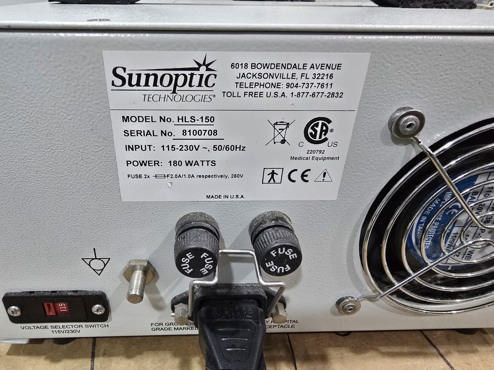 Medtronic Sunoptic HLS-150 Halogen Light Source as pictured working