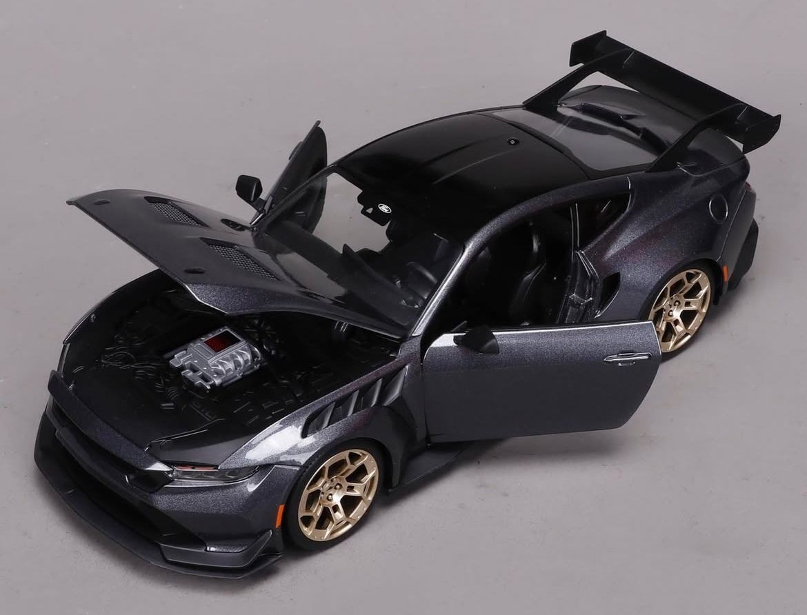 2025 Maisto 1:18 Ford Mustang GTD Special Edition Die-cast Model Sports Car