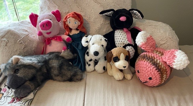 Lot of 7 Plush Toys Brave Merida Russ Berrie Patches Dog Webkins Dalmation Wolf