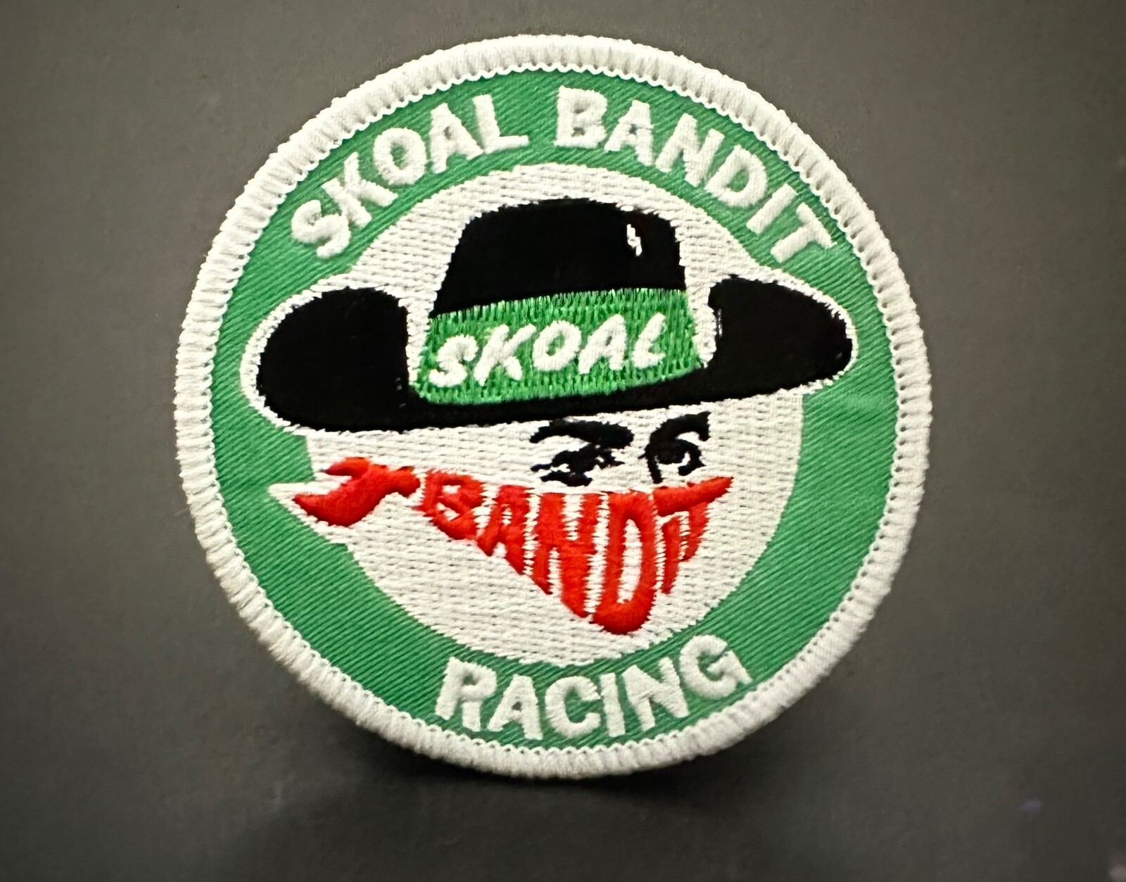 VINTAGE STYLE SKOAL BANDIT RACING EMBROIDERED IRON-ON PATCH...