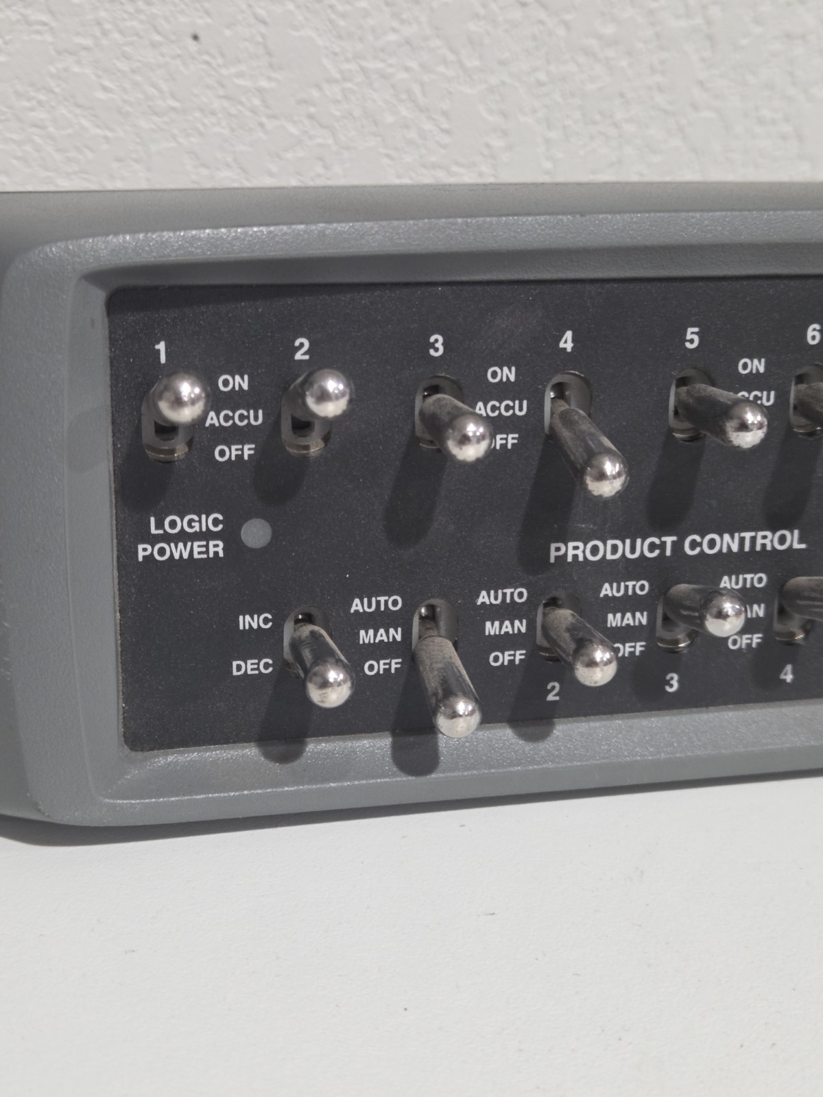 Raven CAN Switch Box (P/N: 1-063-3001-002)