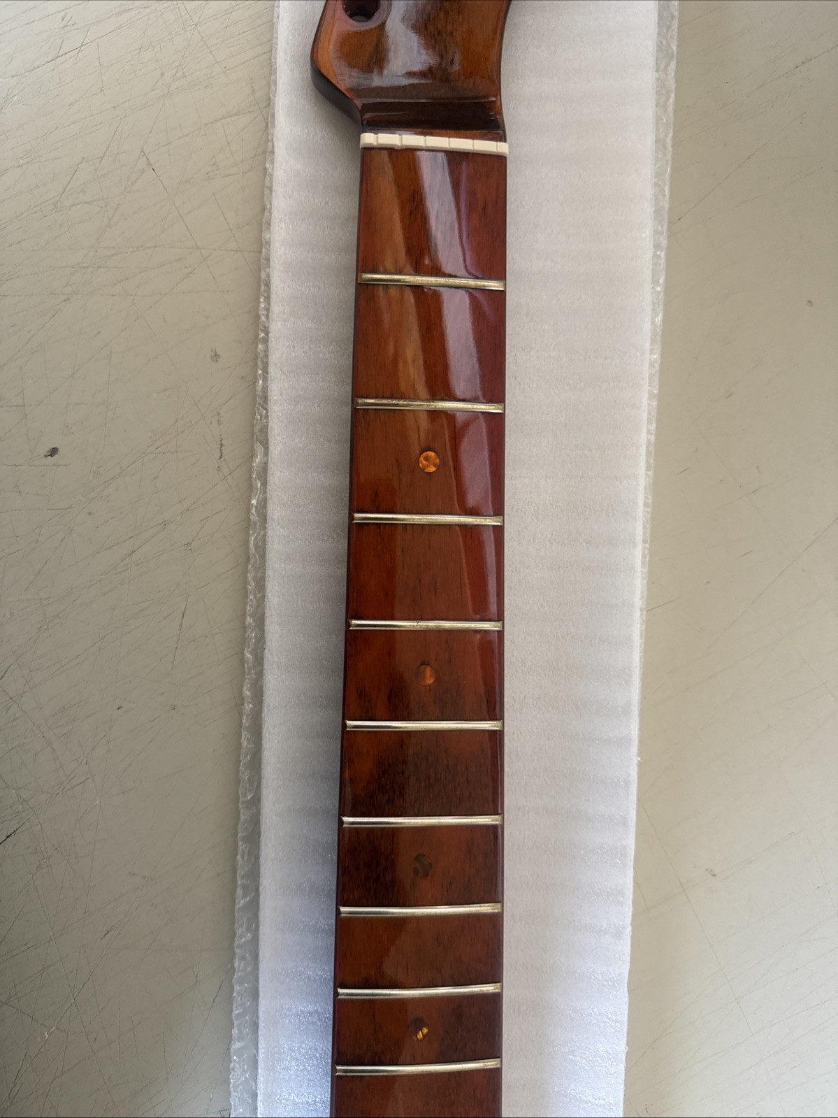 RuiJOIWAT Vintage 21 Frets Telecaster Guitar Neck - Red Wood Glossy