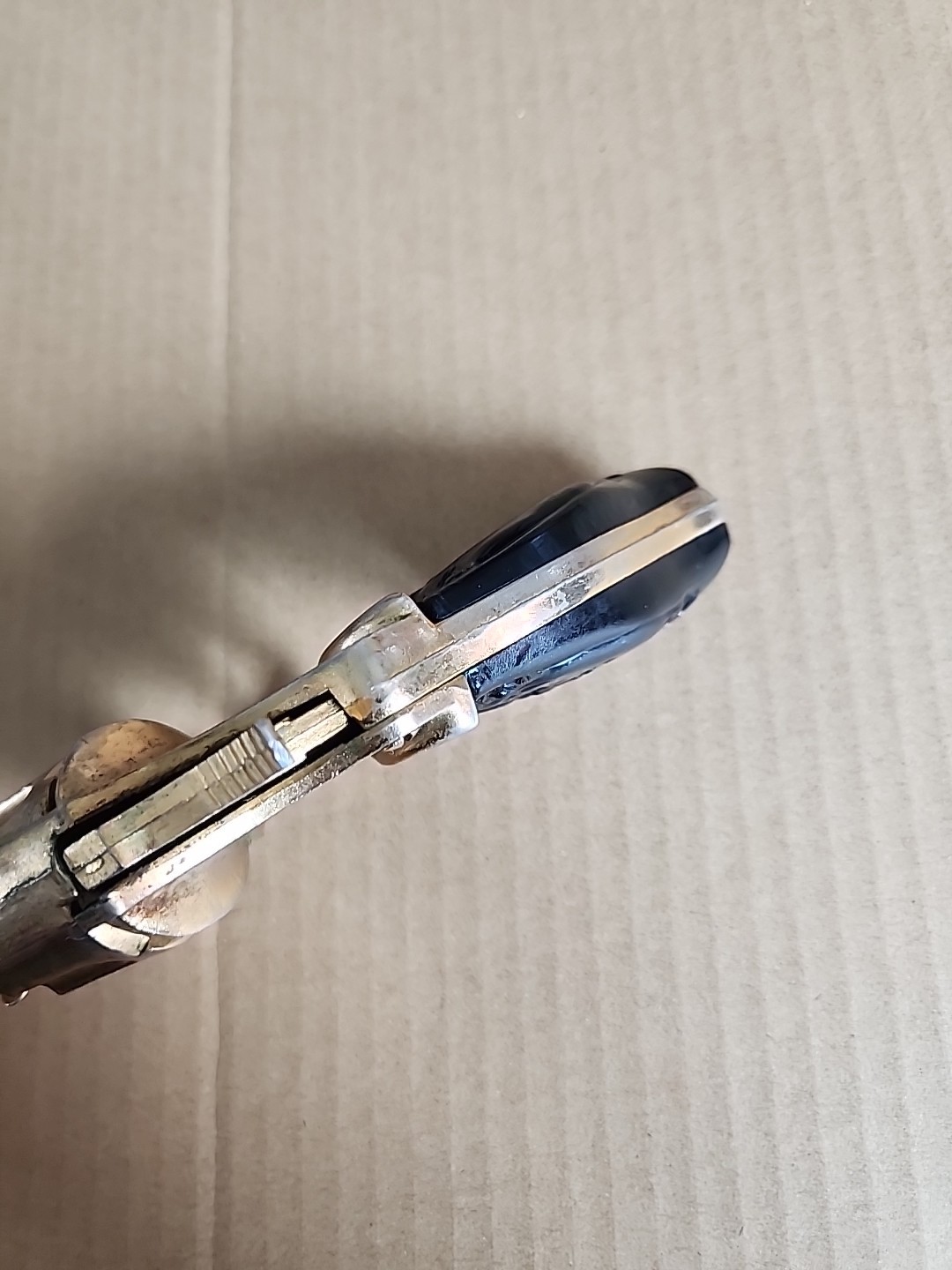 VINTAGE KILGORE BRONCO GOLD PLATED CAP GUN WITH BLACK GRIPS - 1950's WORKING