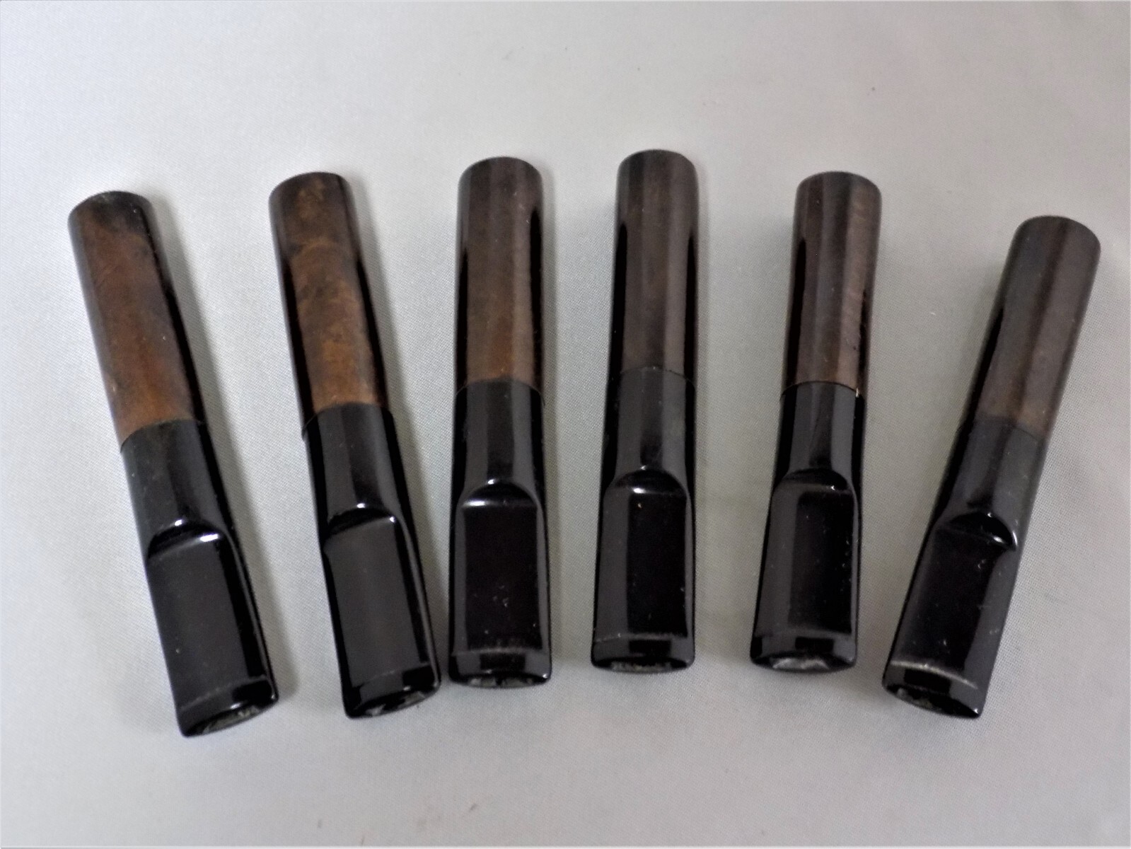 VINTAGE LORENZO ITALIAN BRIAR CIGARETTE HOLDER 3" SADDLE BIT ACRYLIC STEM NOS