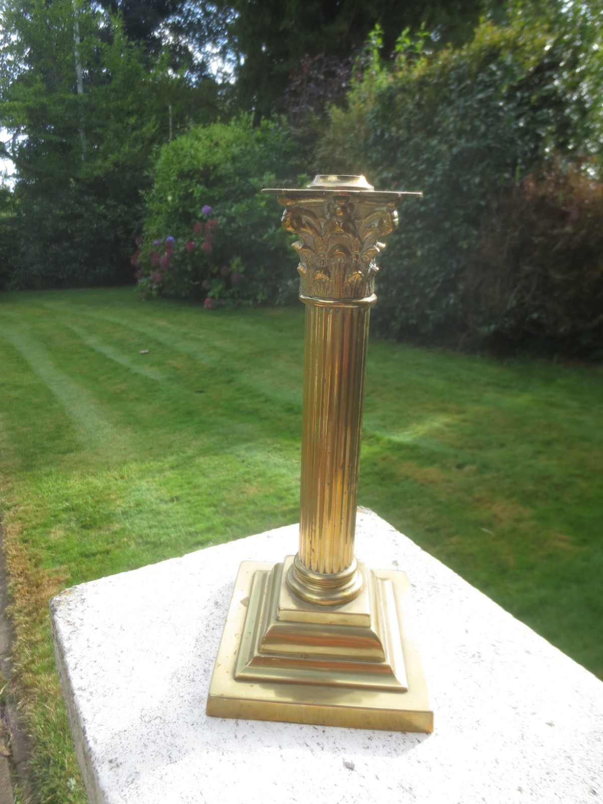 Antique Brass Corinthian Column Oil Lamp Brass 12" In Height
