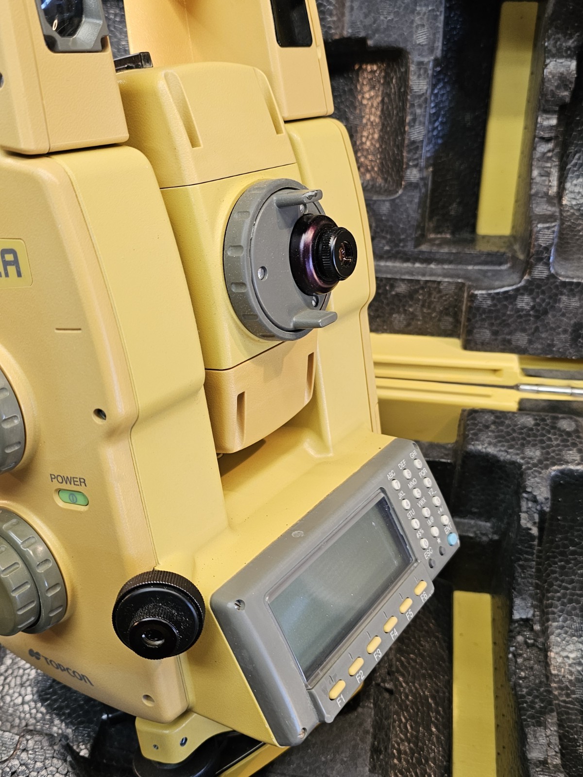 Topcon GTS-802A Robotic Total Station For Surveying Full Set Level Case Charger