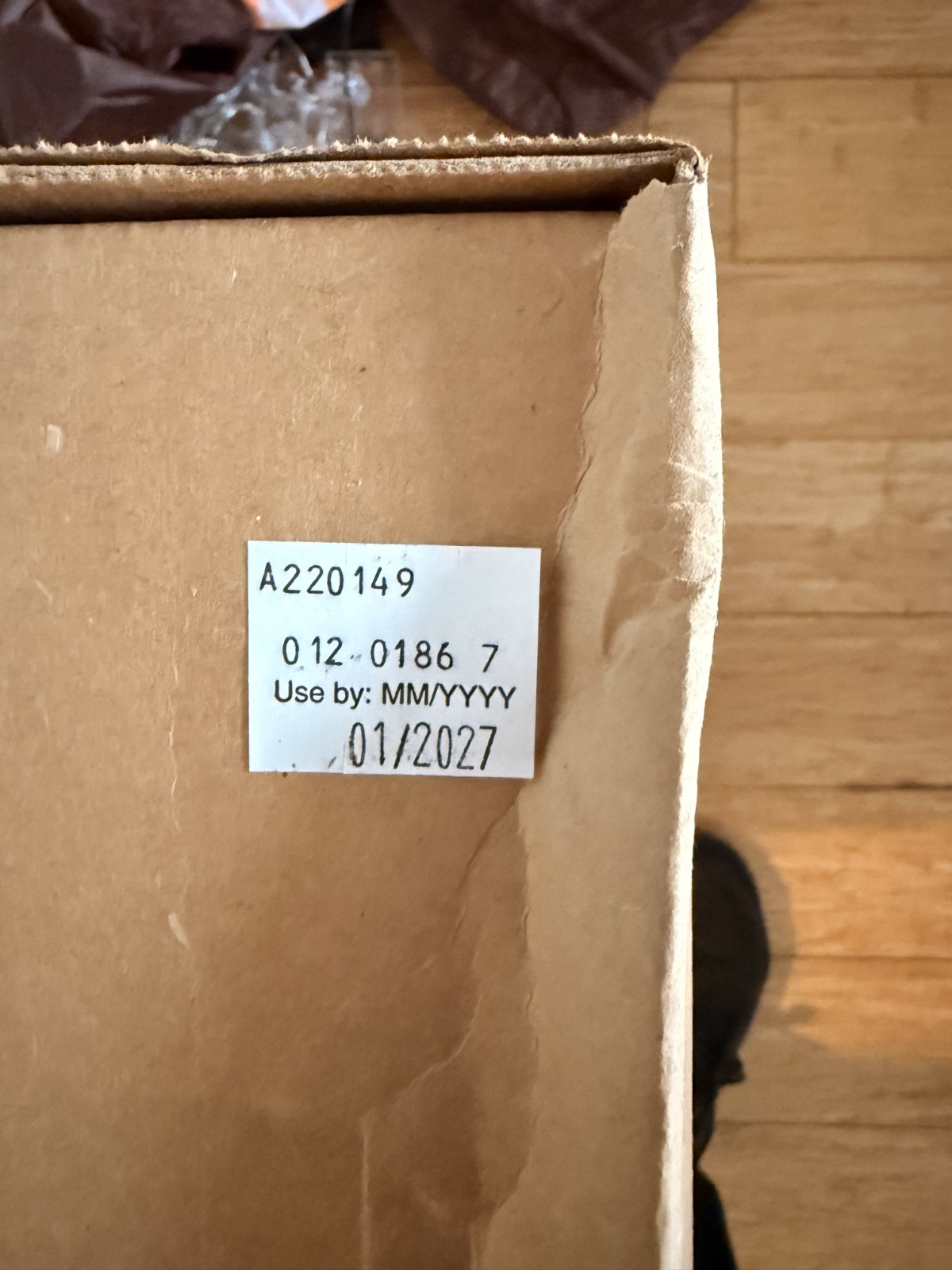 Case of 440 3M Aura N95 1870+ Respirator and Surgical Face Masks, Exp. 2027-01