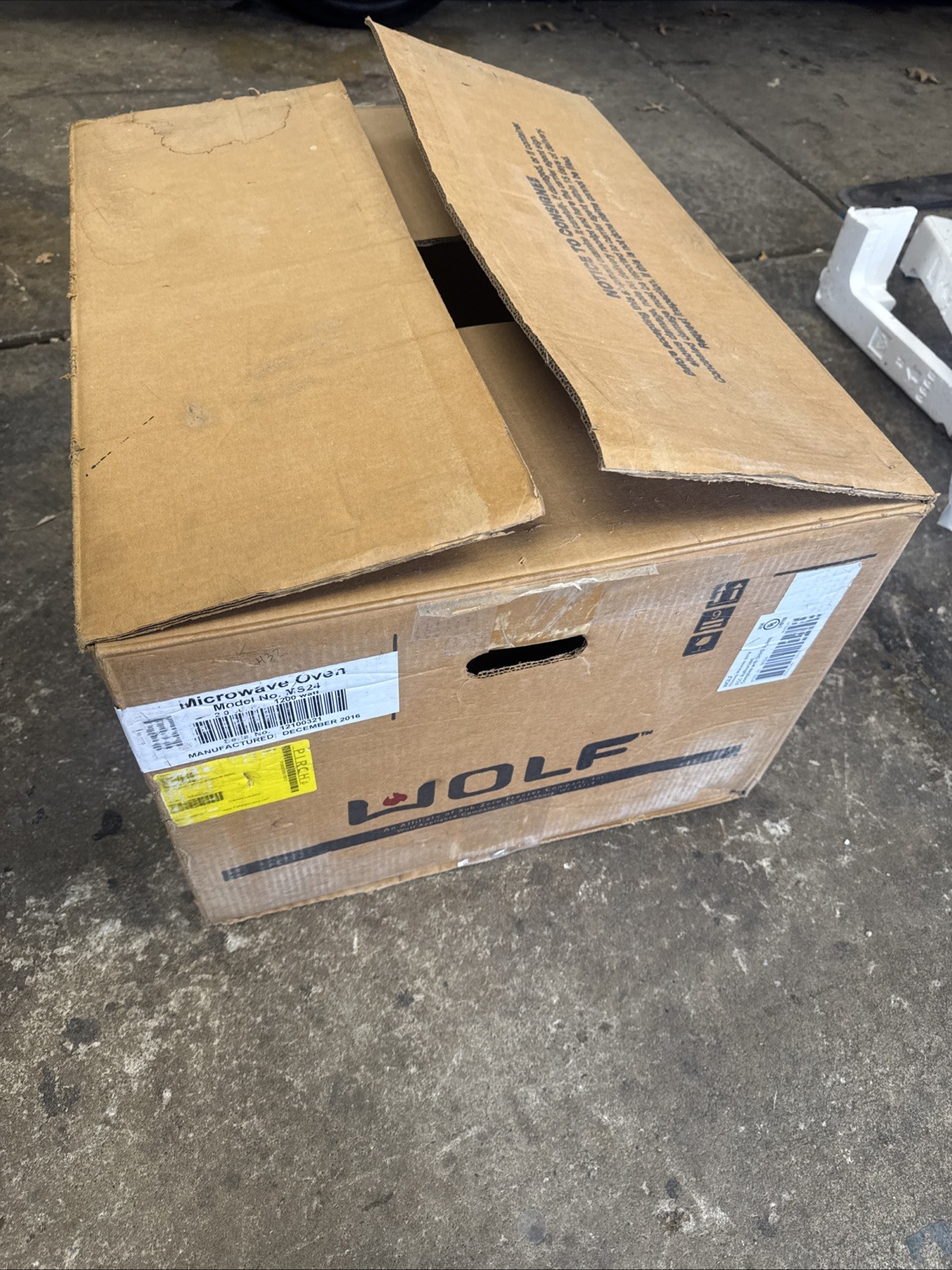 Wolf 24 inch microwave. Model# MS24. Brand new older stock