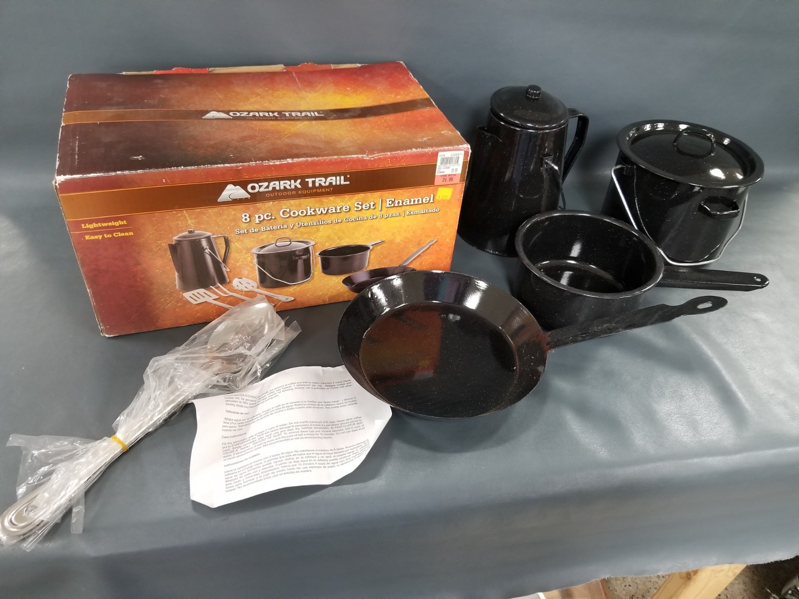 NIOB Ozark Trail 8 Pc Black Enamel Cookware Set