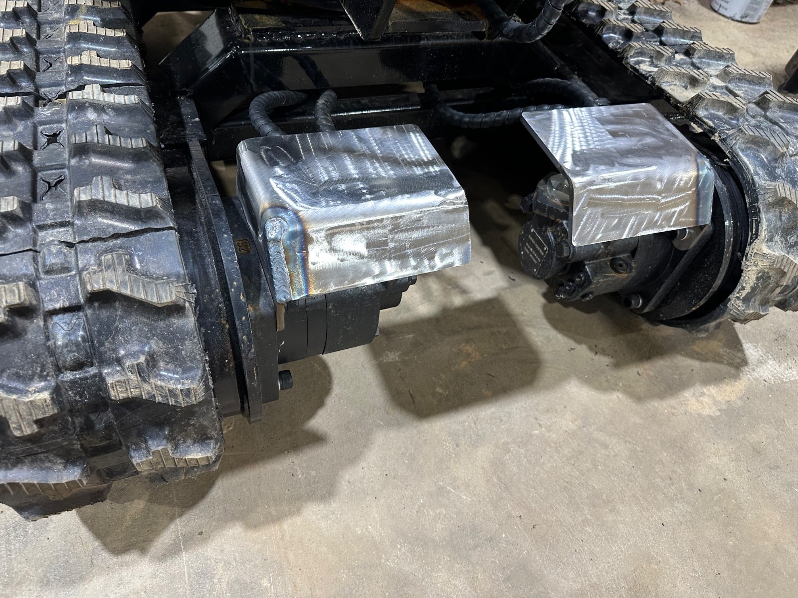 Mini Excavator Track Drive Motor Line Guard Shield Plate Chinese 1 Ton Cover AGT