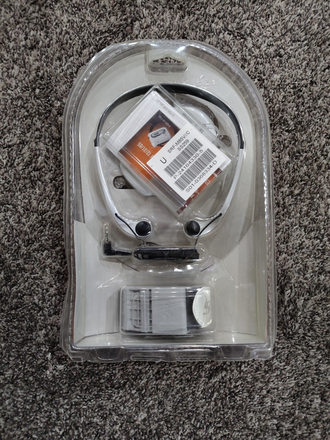 Sony SRF-M85V S2 Sports Walkman Armband Radio Brand New Sealed