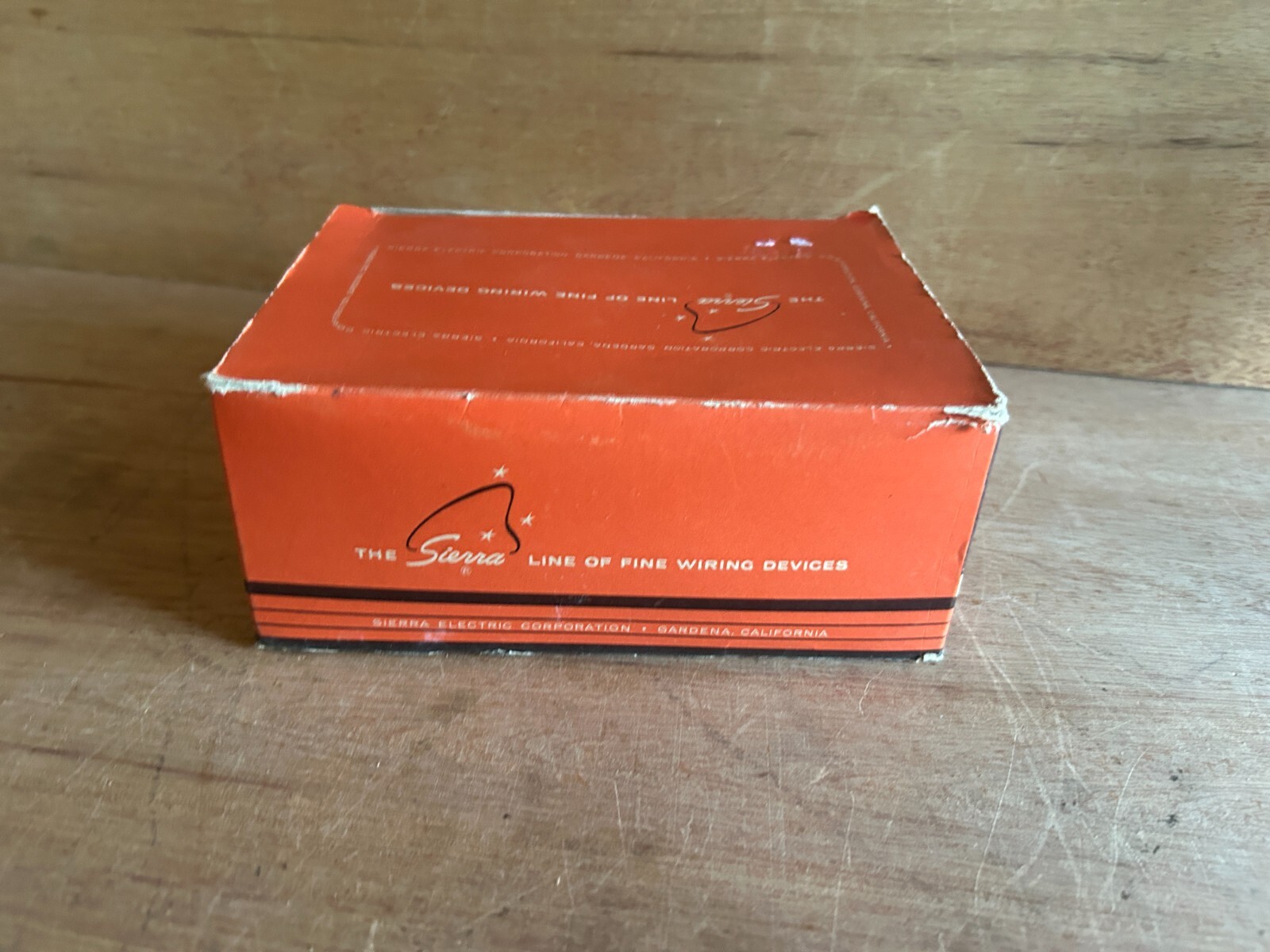 Sierra Single Toggle Switch Cover Wall Plate Lot 24 Ivory Ribbed Vtg Plastic NOS