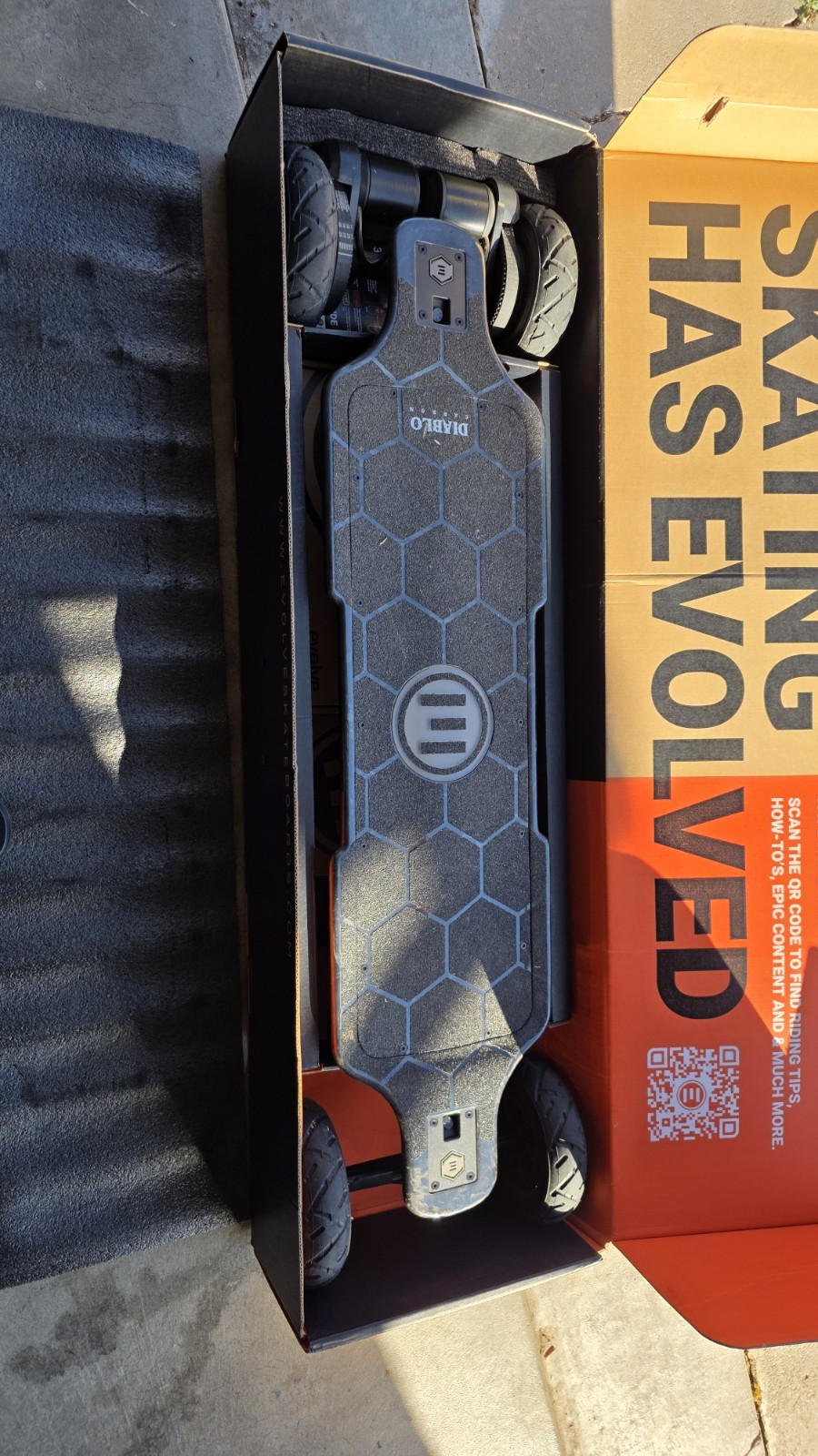 Evolve Diablo Carbon Electric Longboard Skateboard