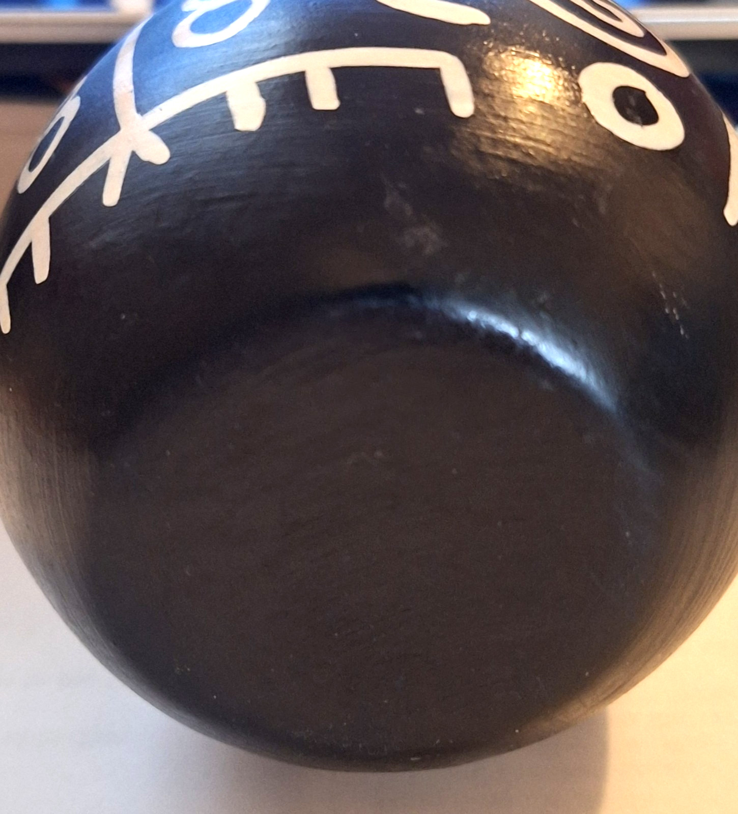 Vintage Peruvian Chulucanas Handmade Pottery Vase 3.5" T Black & White