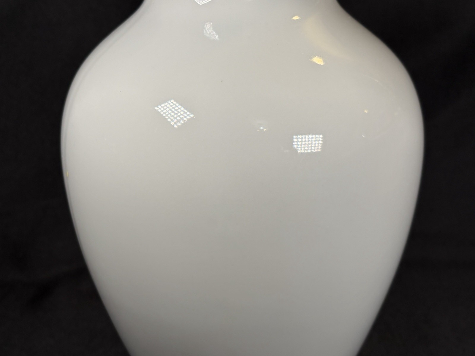 VTG Oriental Blue & White Chinoiserie Vase 9.5" Asian Mountain Pines Scene