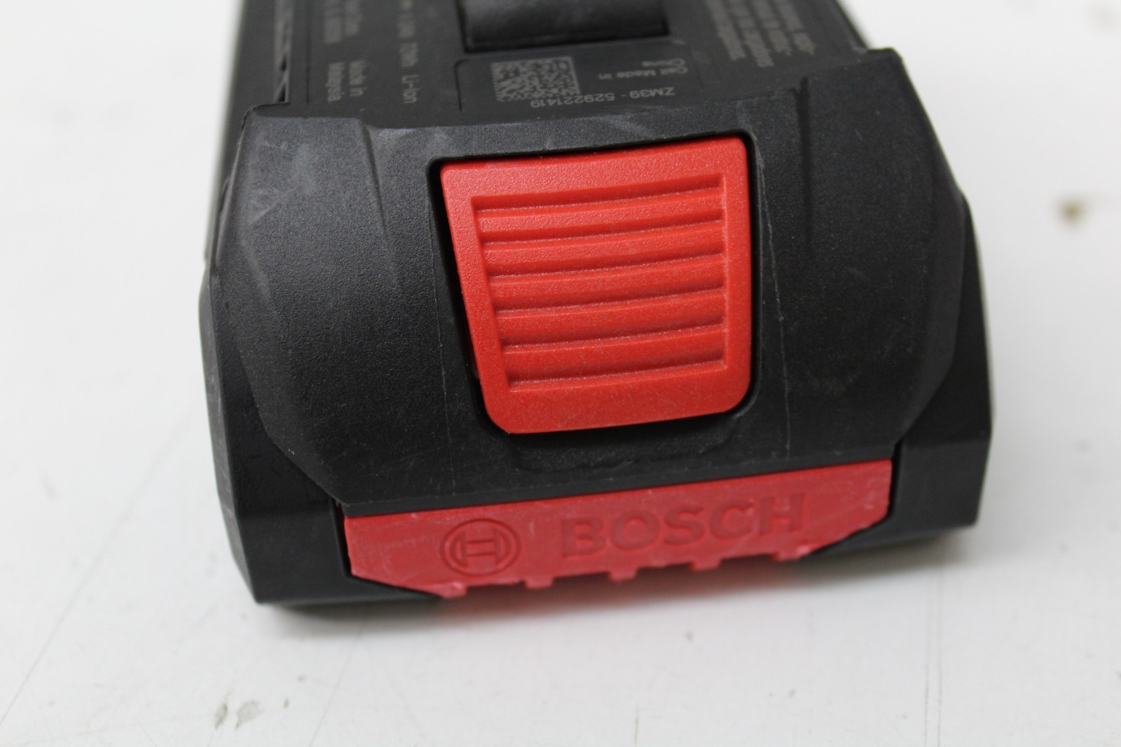 BOSCH CORE 18V 4.0 Ah Battery GBA18V40-2P 2 Pack NEW - NO BOX - FREE SHIPPING