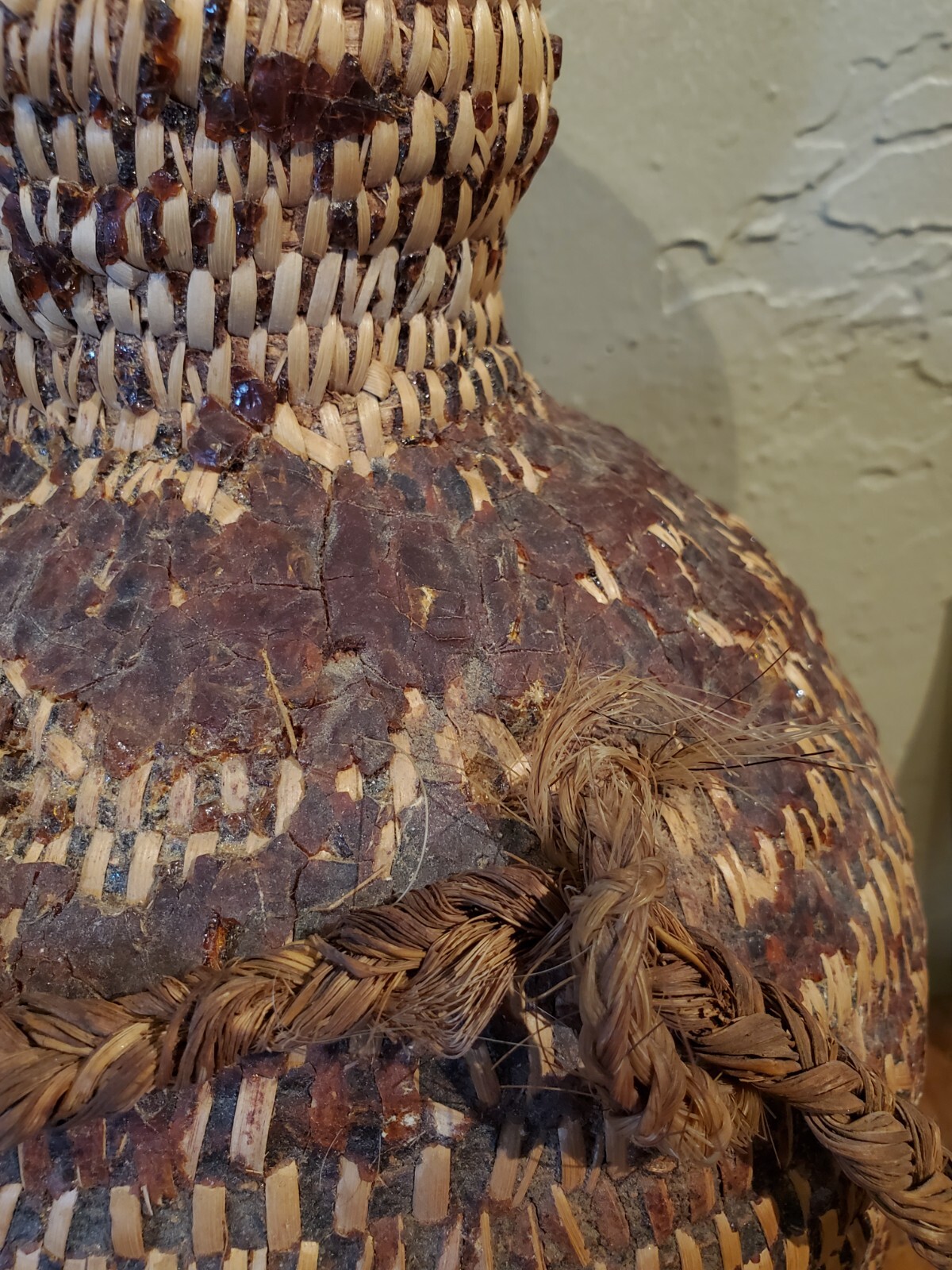 Antique OLD Native American Indian Paiute APACHE water tus basket 19th c.