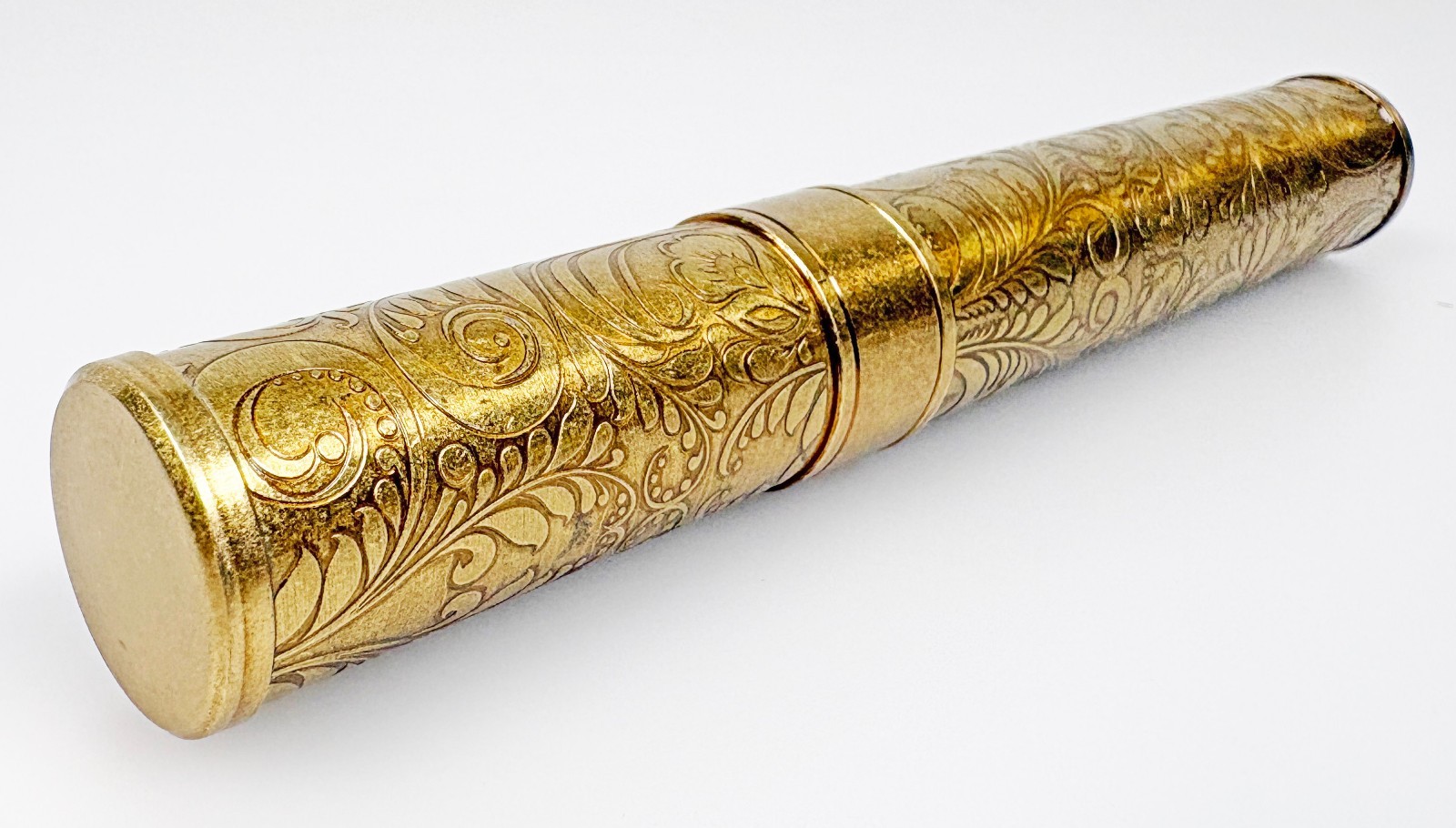 Golden Brass Engraved Cigar Tube Case Tubos Metal Portable Travel Storage Holder